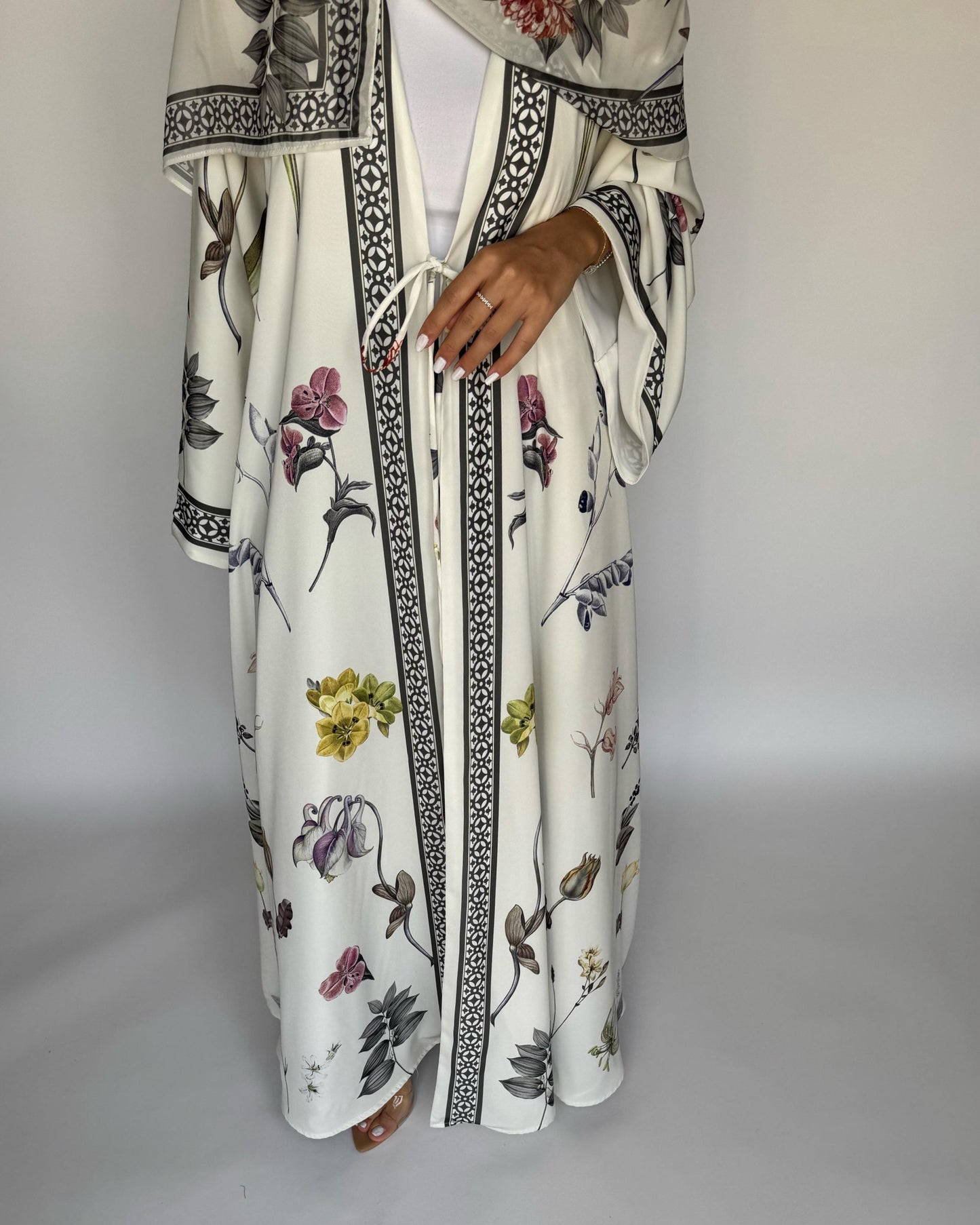 A445 - Off-White A-Cut Flower Summery Daily Abaya