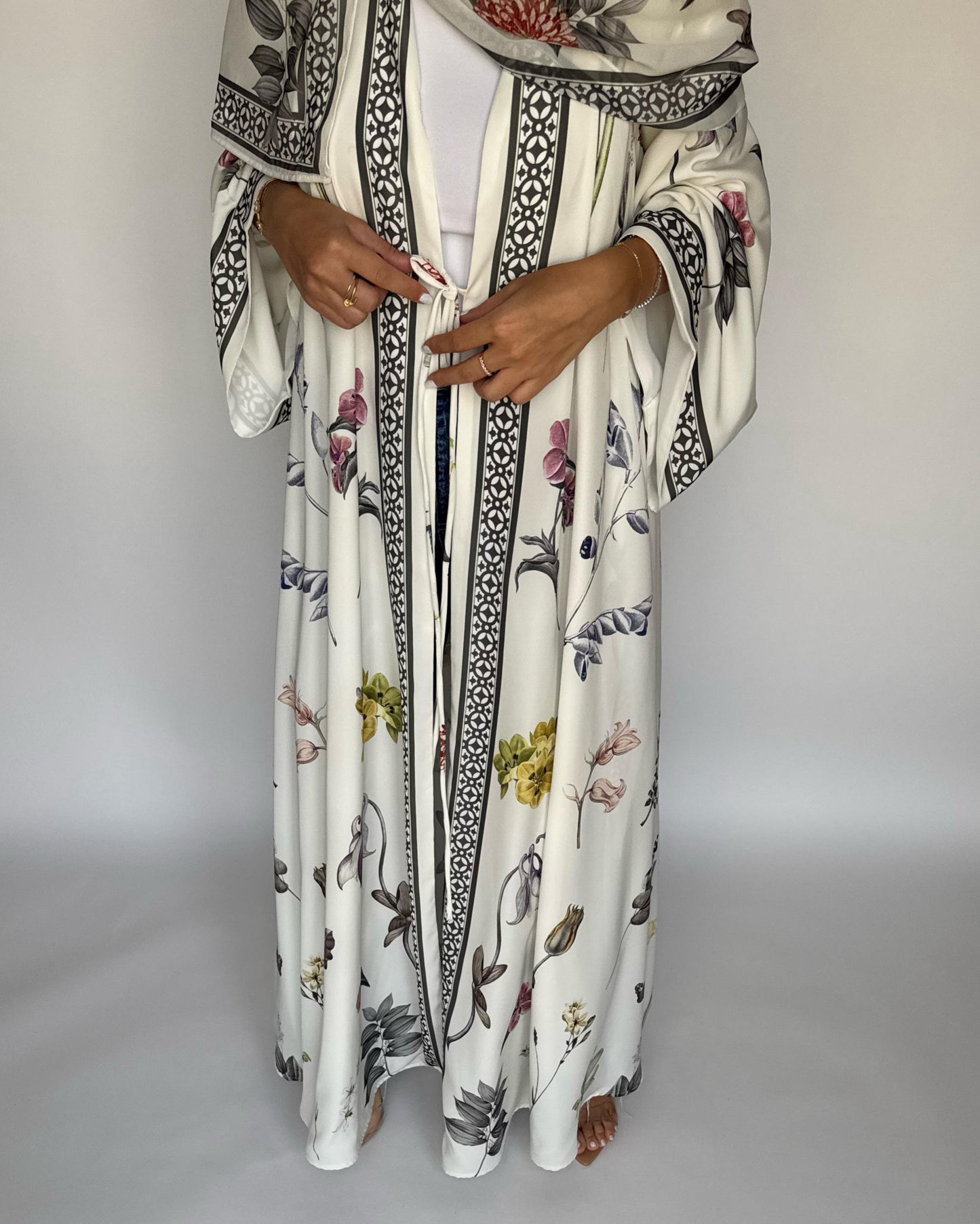A445 - Off-White A-Cut Flower Summery Daily Abaya