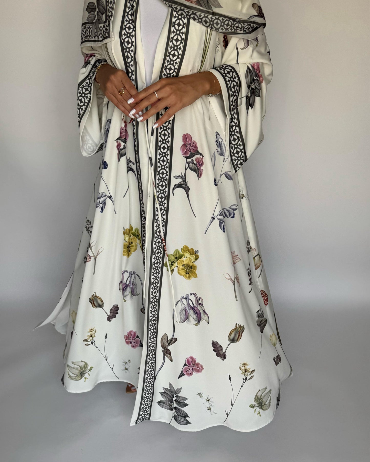 A445 - Off-White A-Cut Flower Summery Daily Abaya