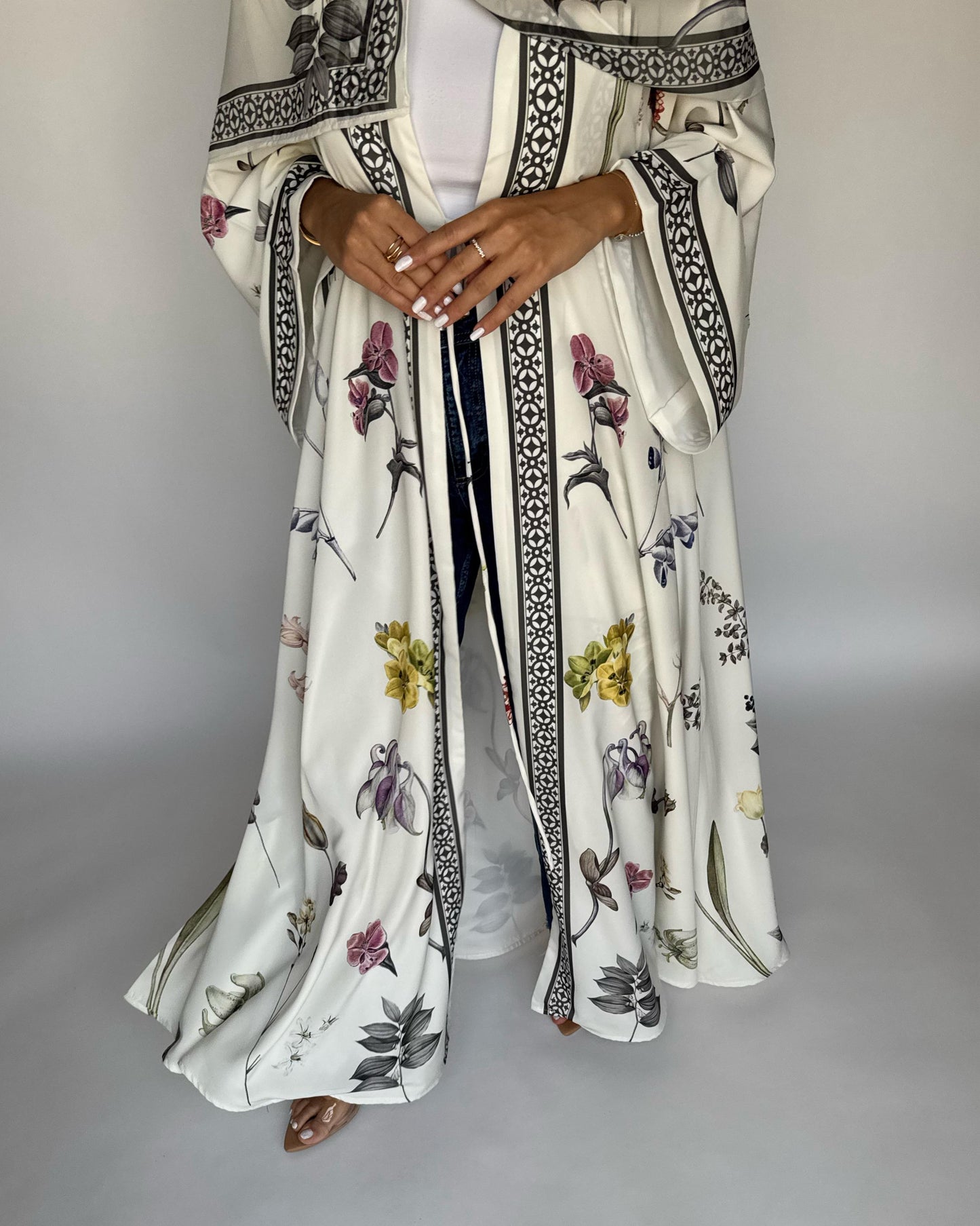 A445 - Off-White A-Cut Flower Summery Daily Abaya