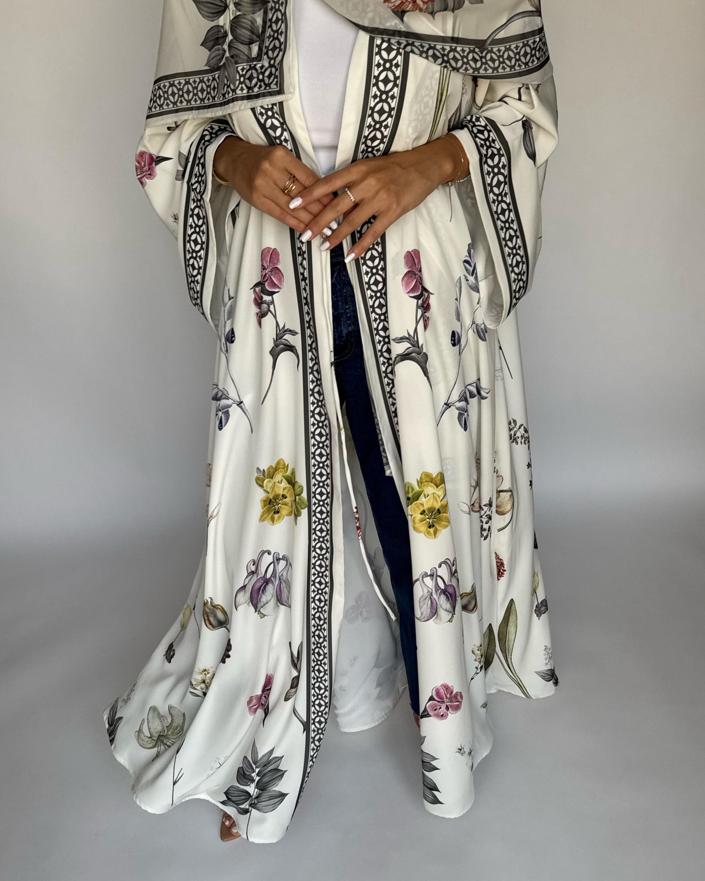 A445 - Off-White A-Cut Flower Summery Daily Abaya