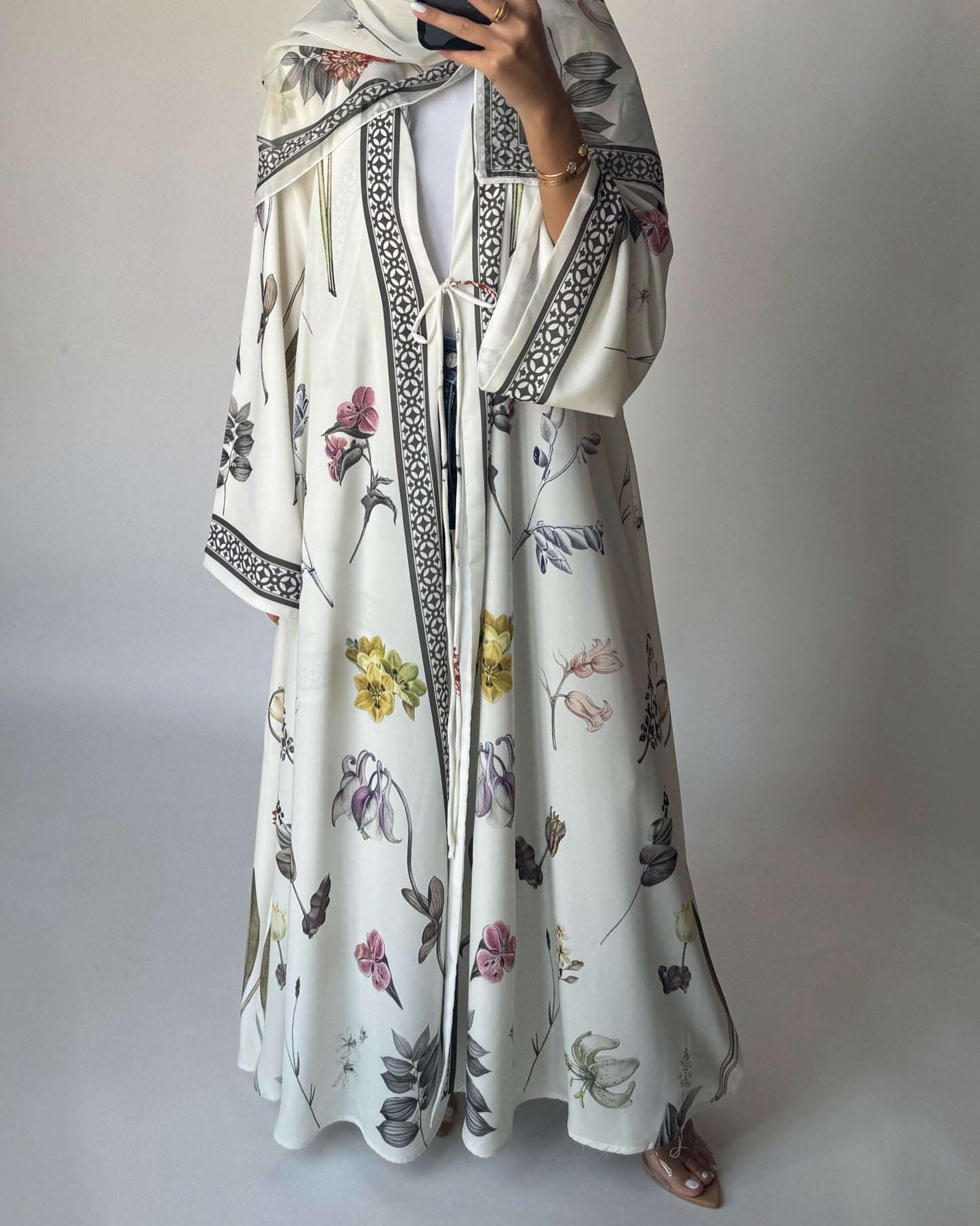 A445 - Off-White A-Cut Flower Summery Daily Abaya