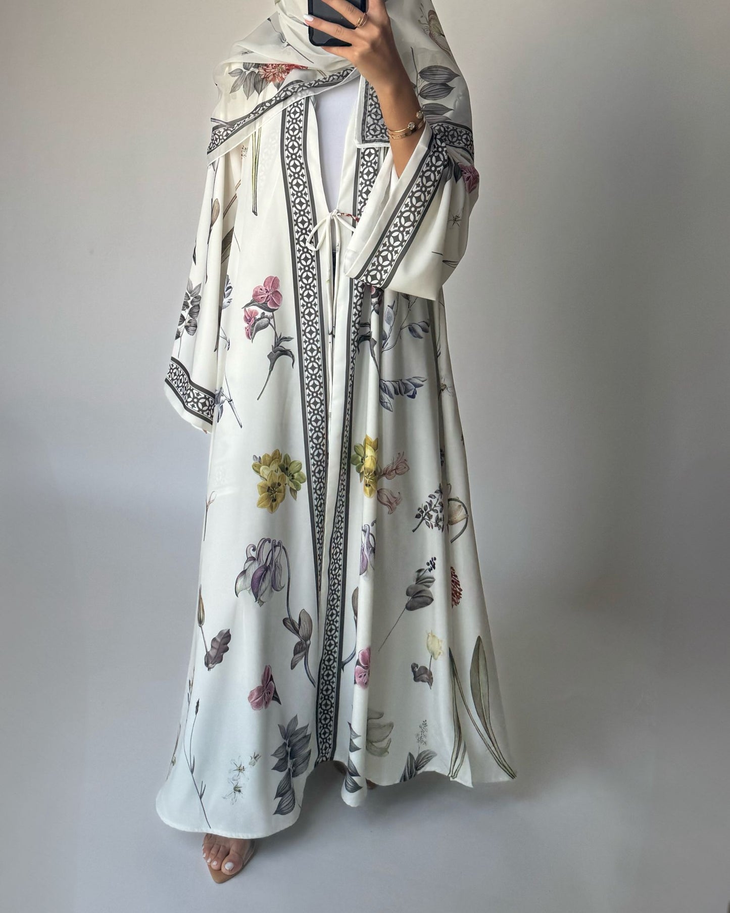 A445 - Off-White A-Cut Flower Summery Daily Abaya