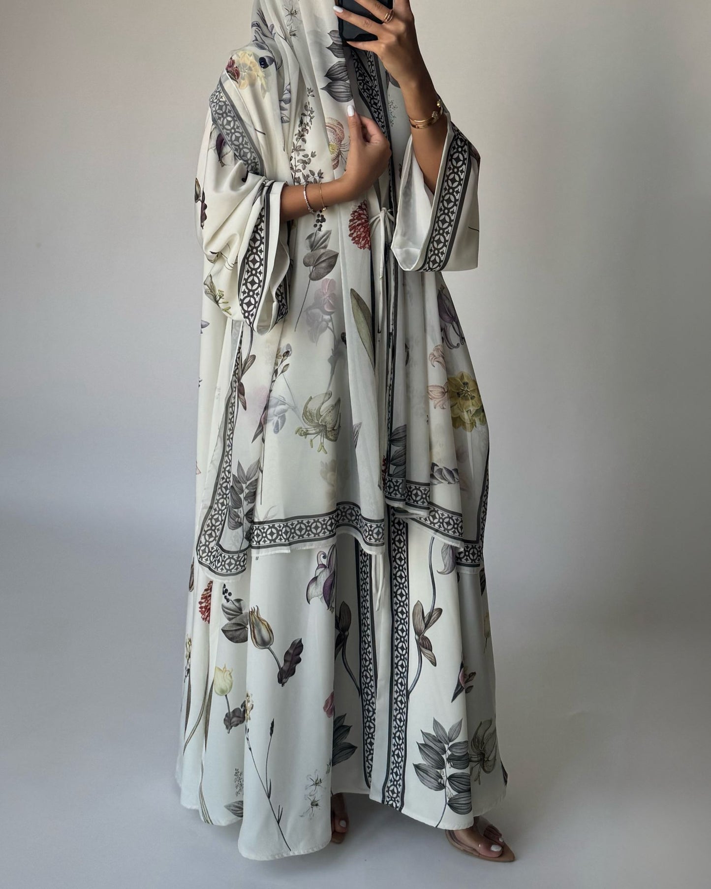 A445 - Off-White A-Cut Flower Summery Daily Abaya