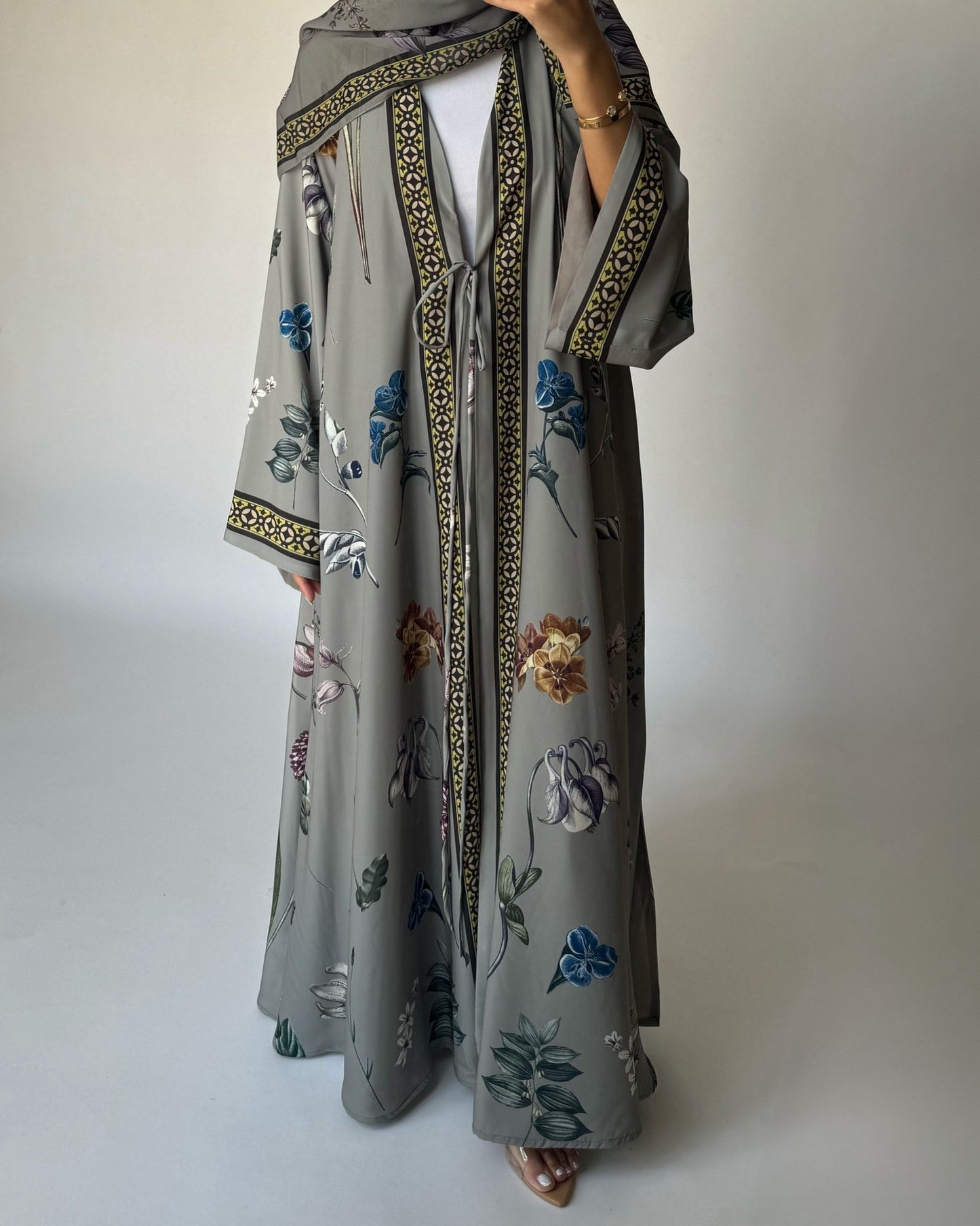 A440 - Grey A-Cut Flower Summery Daily Abaya