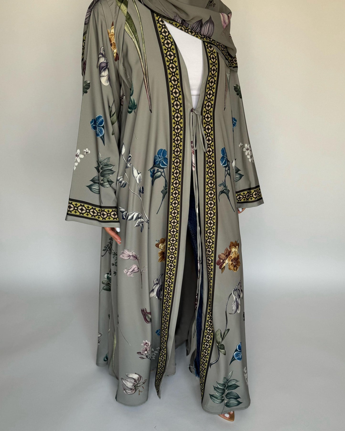 A440 - Grey A-Cut Flower Summery Daily Abaya