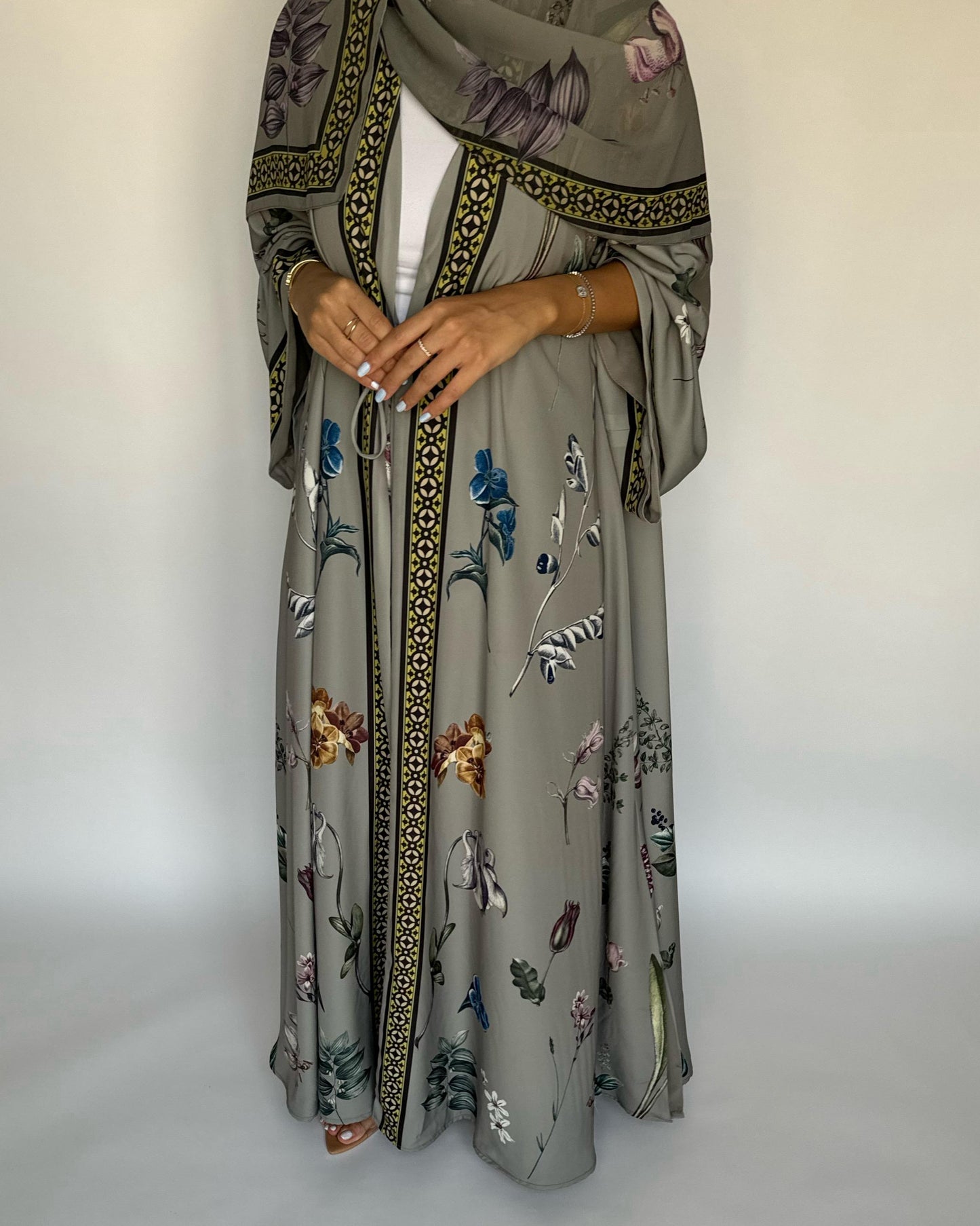 A440 - Grey A-Cut Flower Summery Daily Abaya
