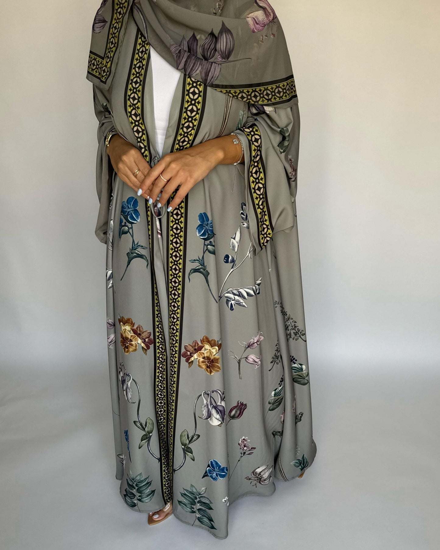 A440 - Grey A-Cut Flower Summery Daily Abaya
