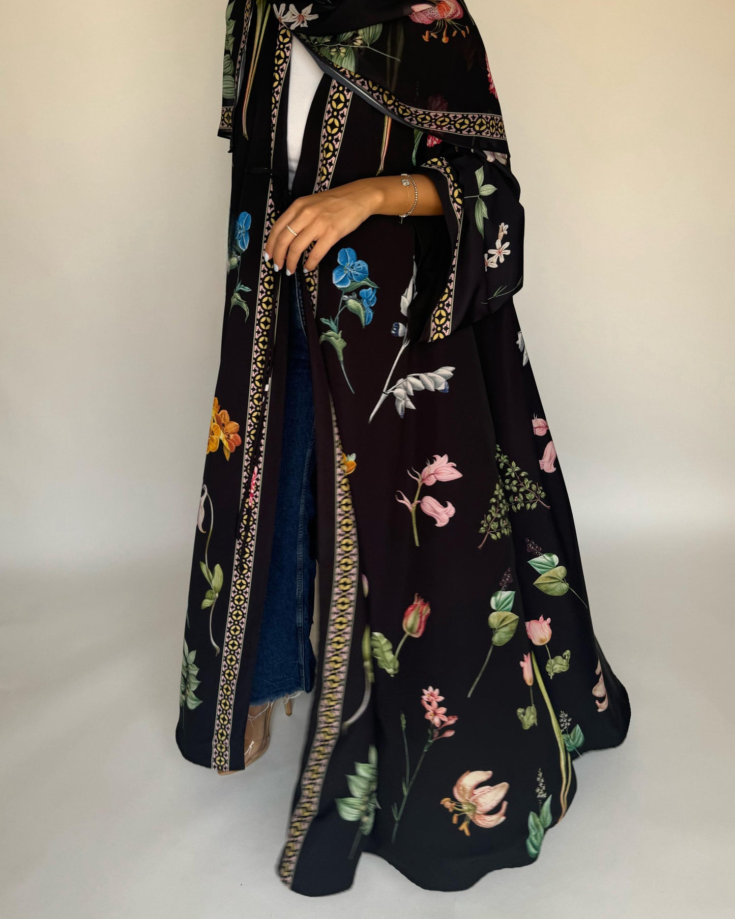 A446 - Black A-Cut Flower Summery Daily Abaya