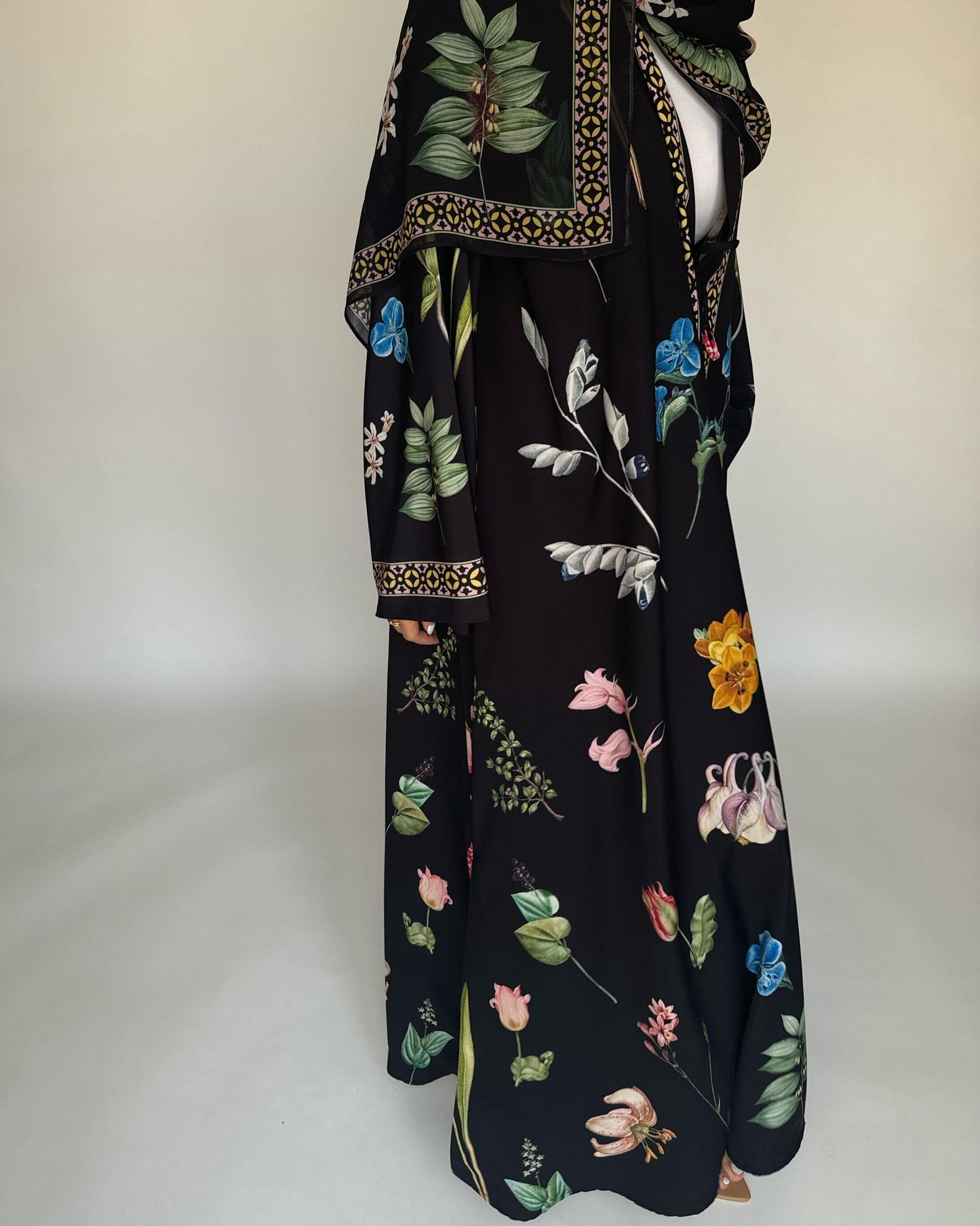 A446 - Black A-Cut Flower Summery Daily Abaya