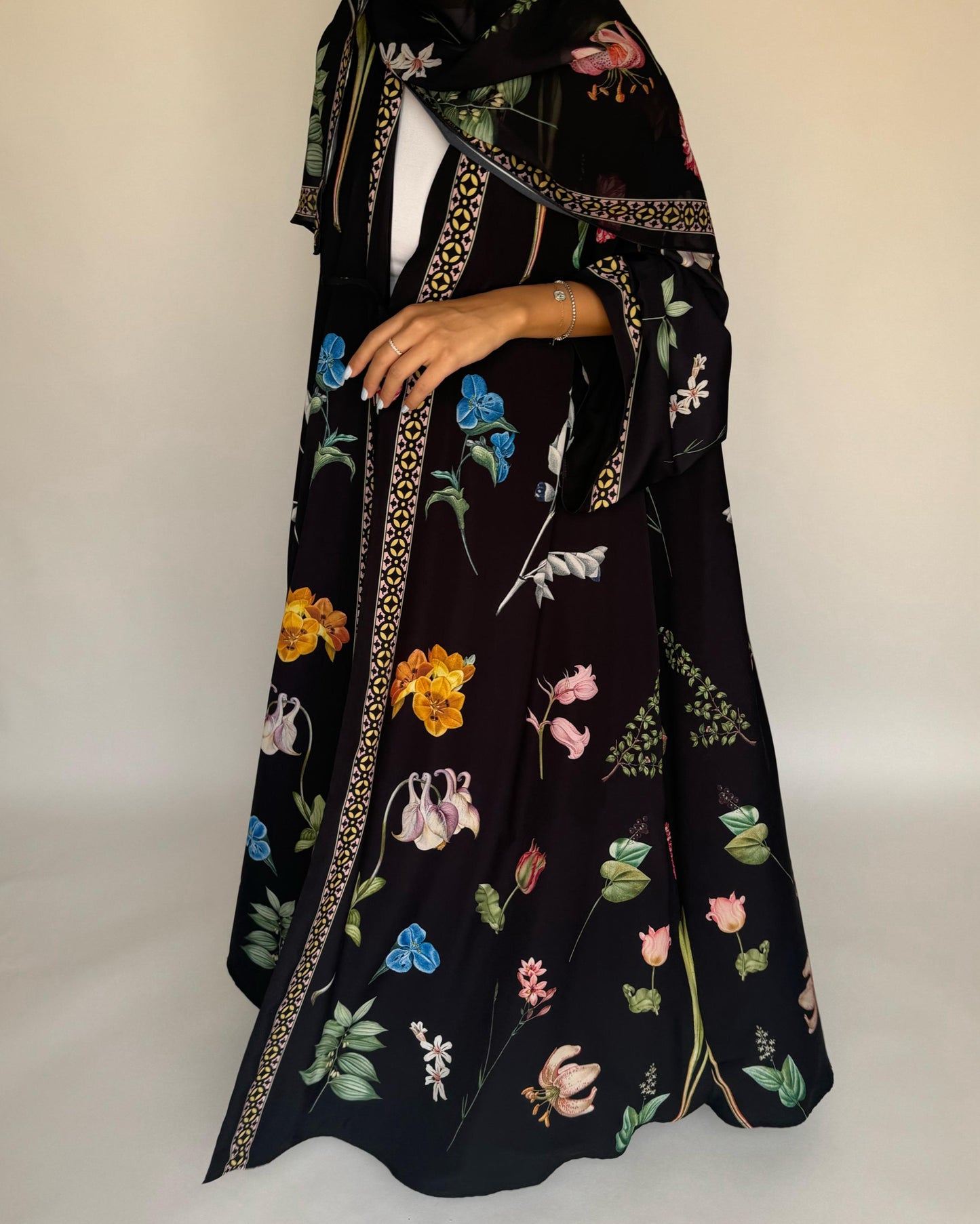 A446 - Black A-Cut Flower Summery Daily Abaya