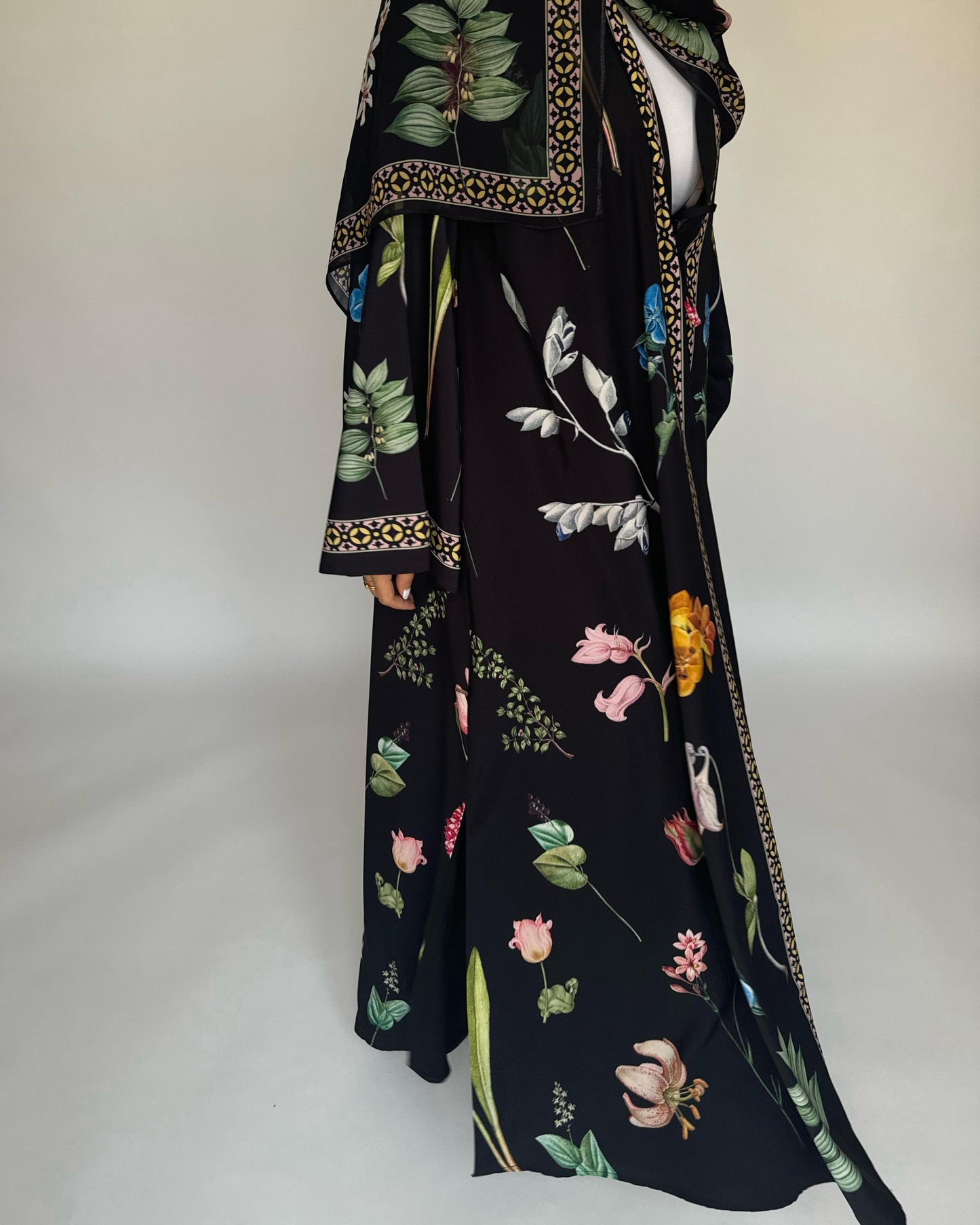 A446 - Black A-Cut Flower Summery Daily Abaya