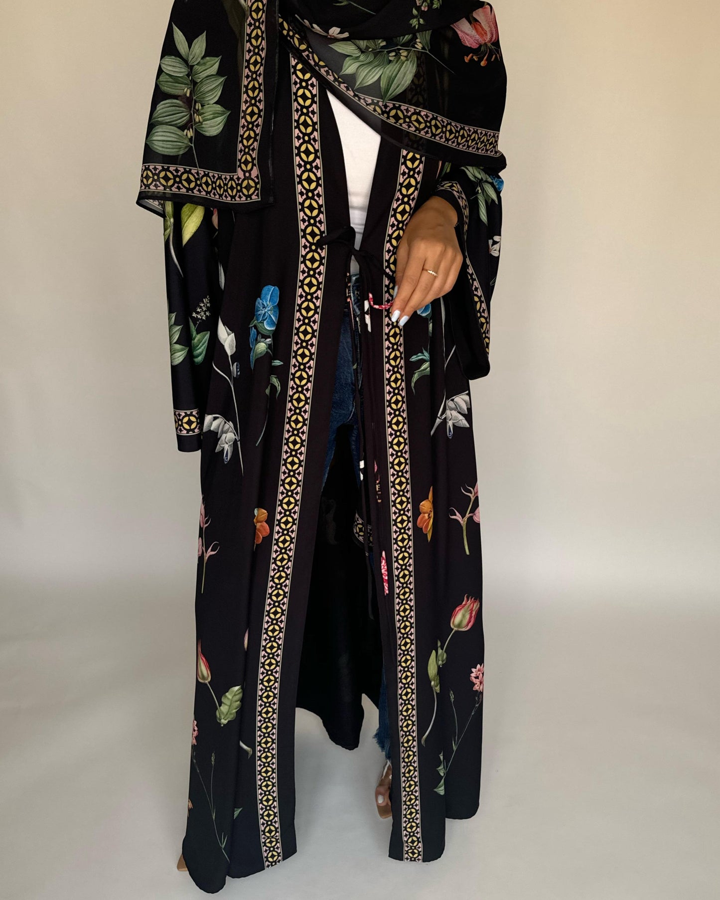 A446 - Black A-Cut Flower Summery Daily Abaya