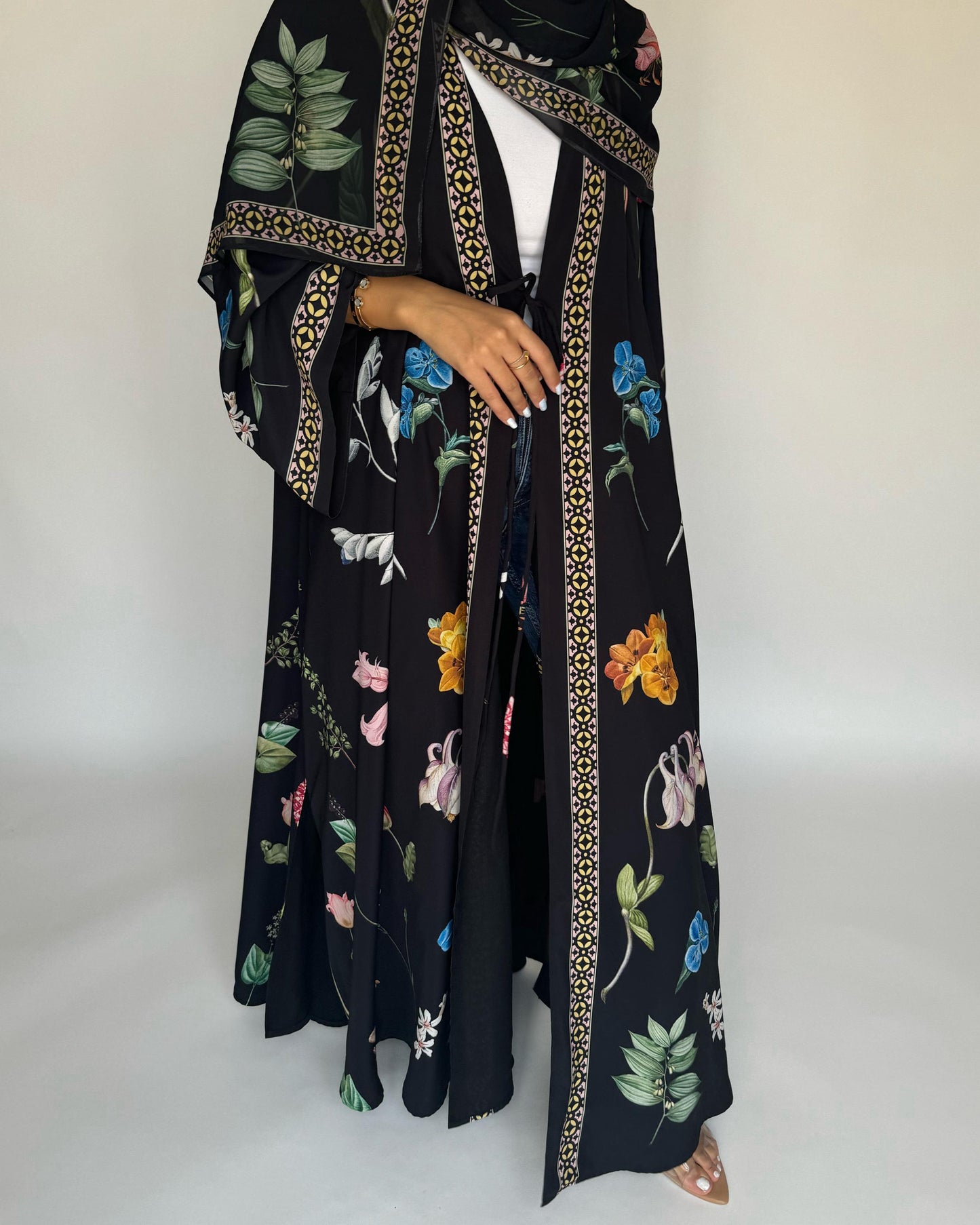 A446 - Black A-Cut Flower Summery Daily Abaya