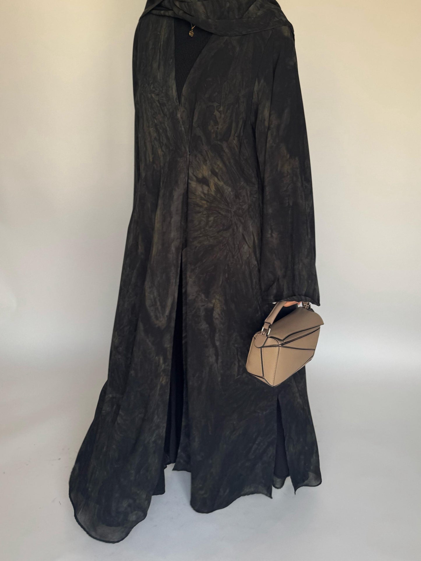 A452 - Black/Brown Pattern Summery A-CUT Abaya