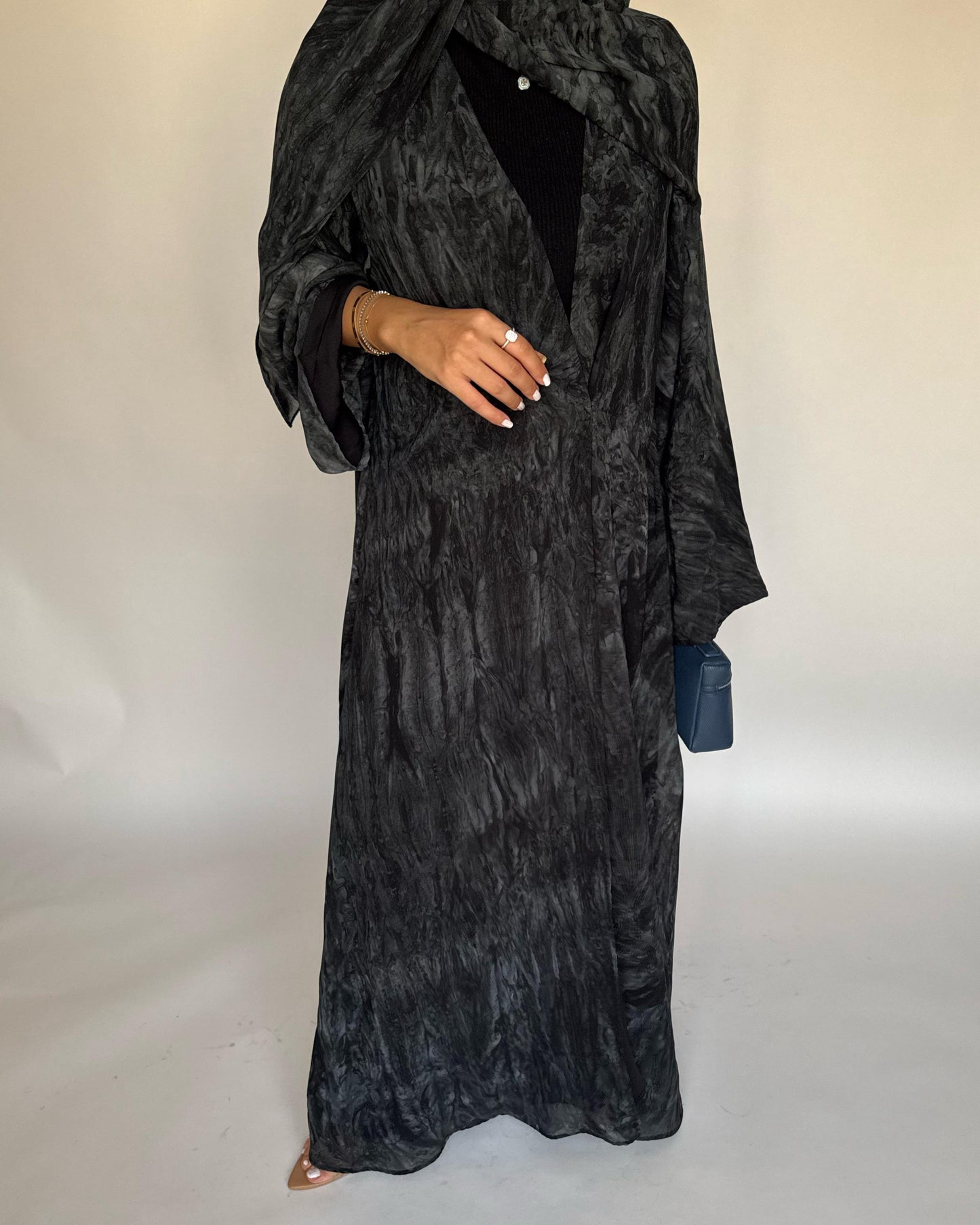 A453 - Black/Gray Pattern Summery A-CUT Abaya