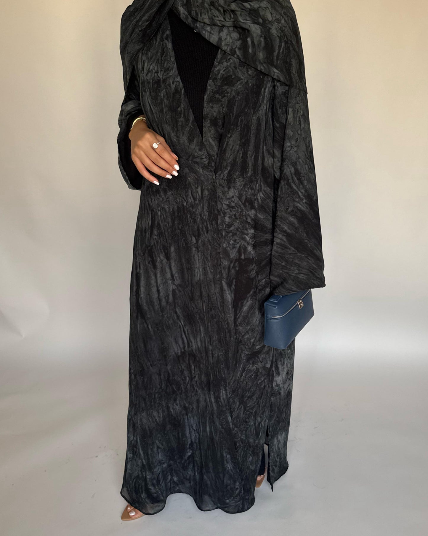 A453 - Black/Gray Pattern Summery A-CUT Abaya