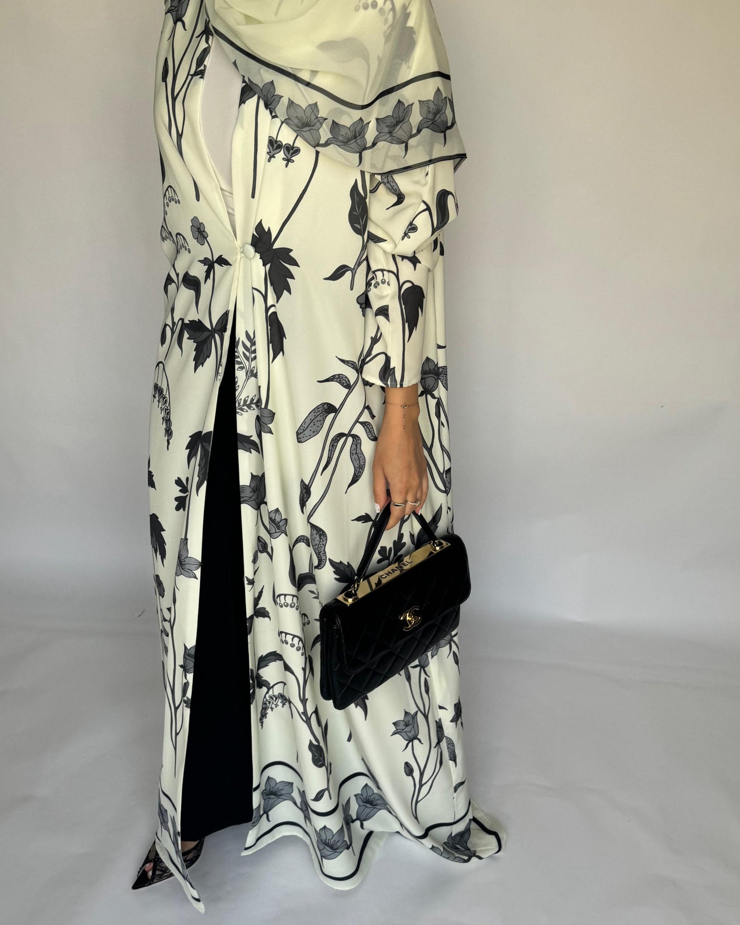 A378 - Off-White Pattern A-Cut Summery Daily Abaya