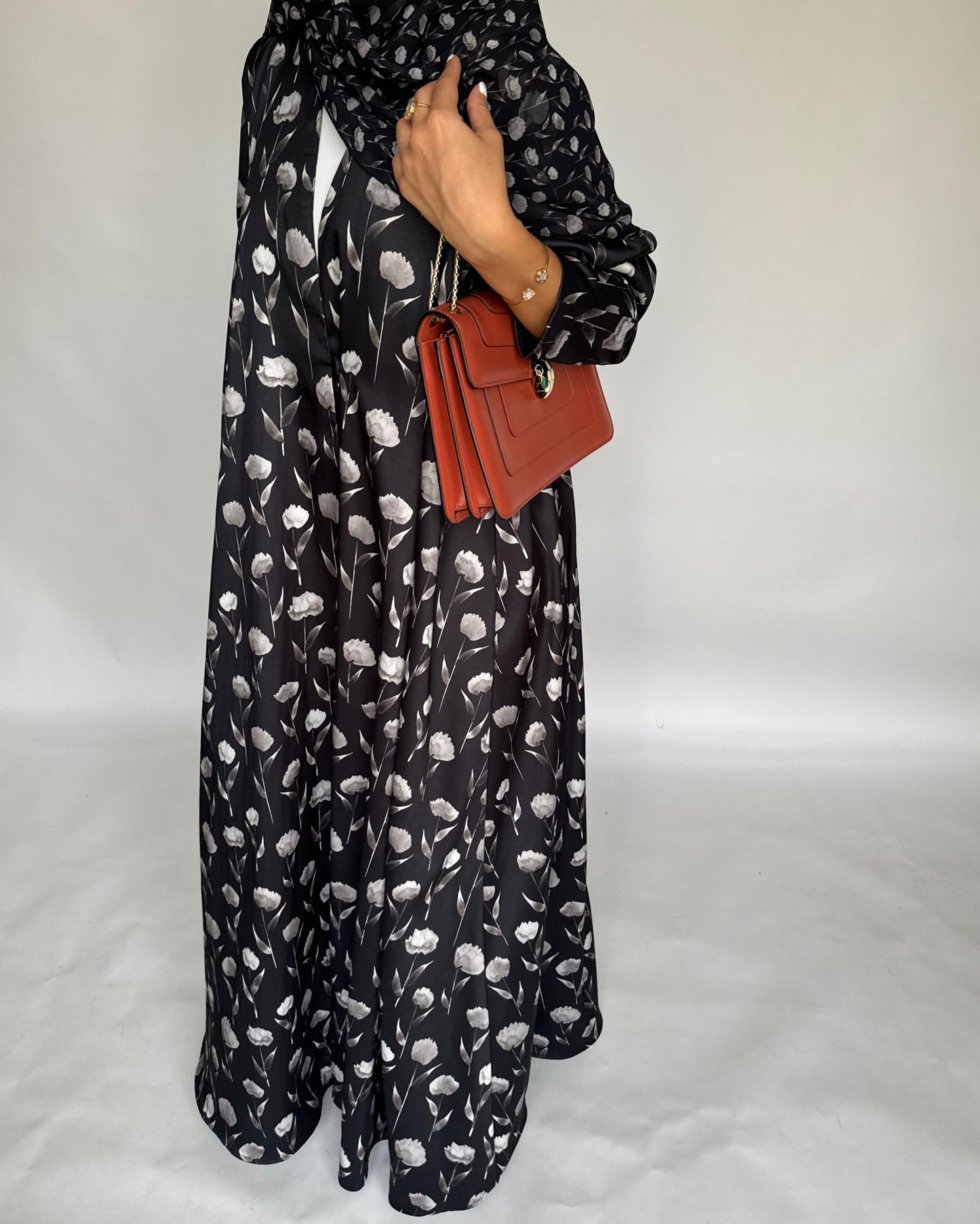 A402 - Black Flower Pattern A-Cut Summery Daily Abaya