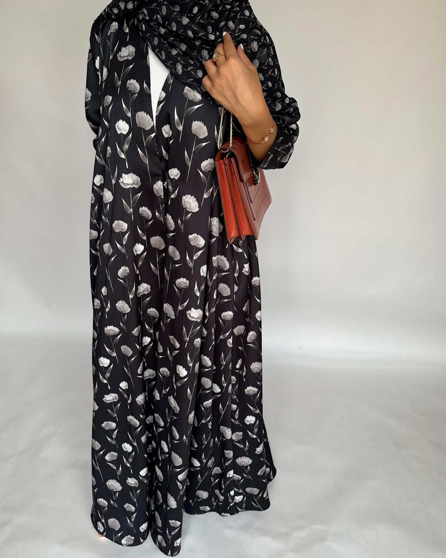 A402 - Black Flower Pattern A-Cut Summery Daily Abaya