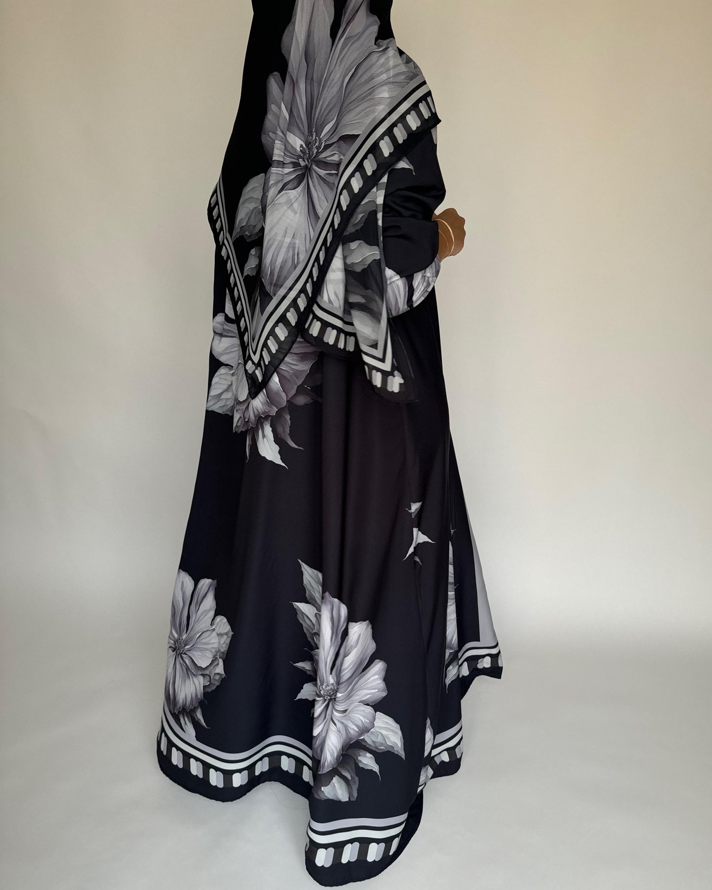 A429 - Black-ish Gray A-Cut Flower Summery Daily Abaya
