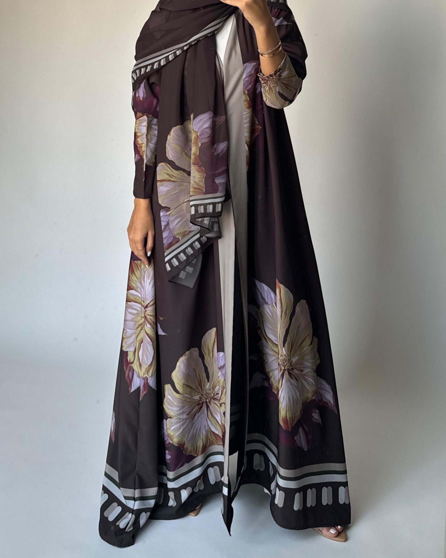 A427 - Brown A-Cut Flower Summery Daily Abaya