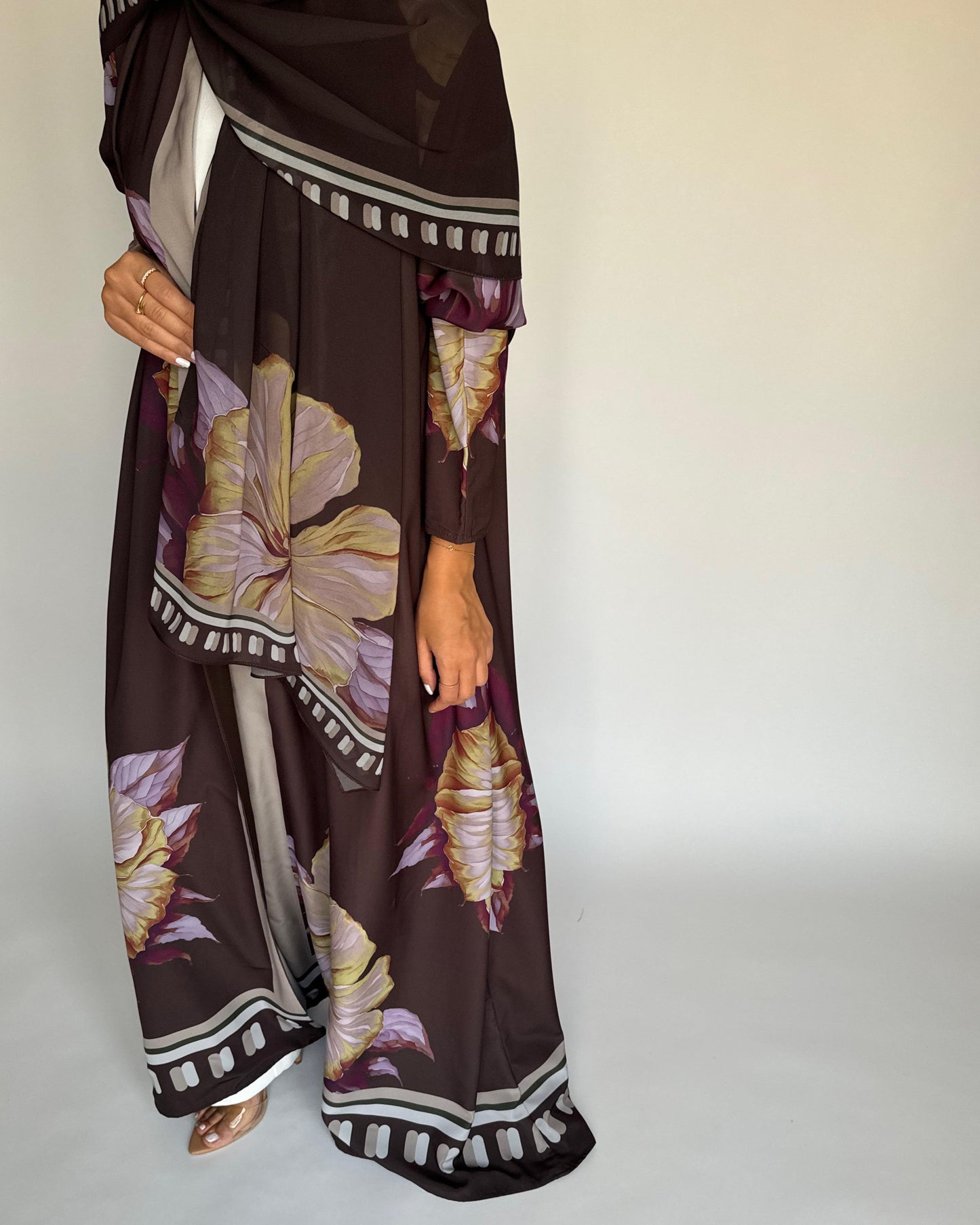 A427 - Brown A-Cut Flower Summery Daily Abaya