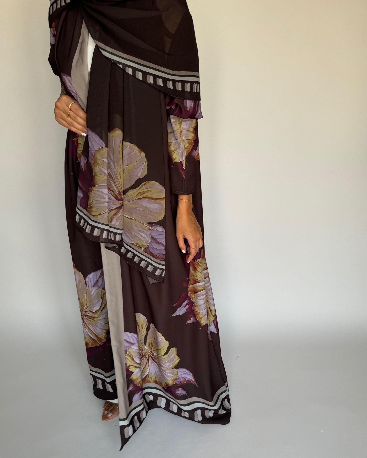 A427 - Brown A-Cut Flower Summery Daily Abaya