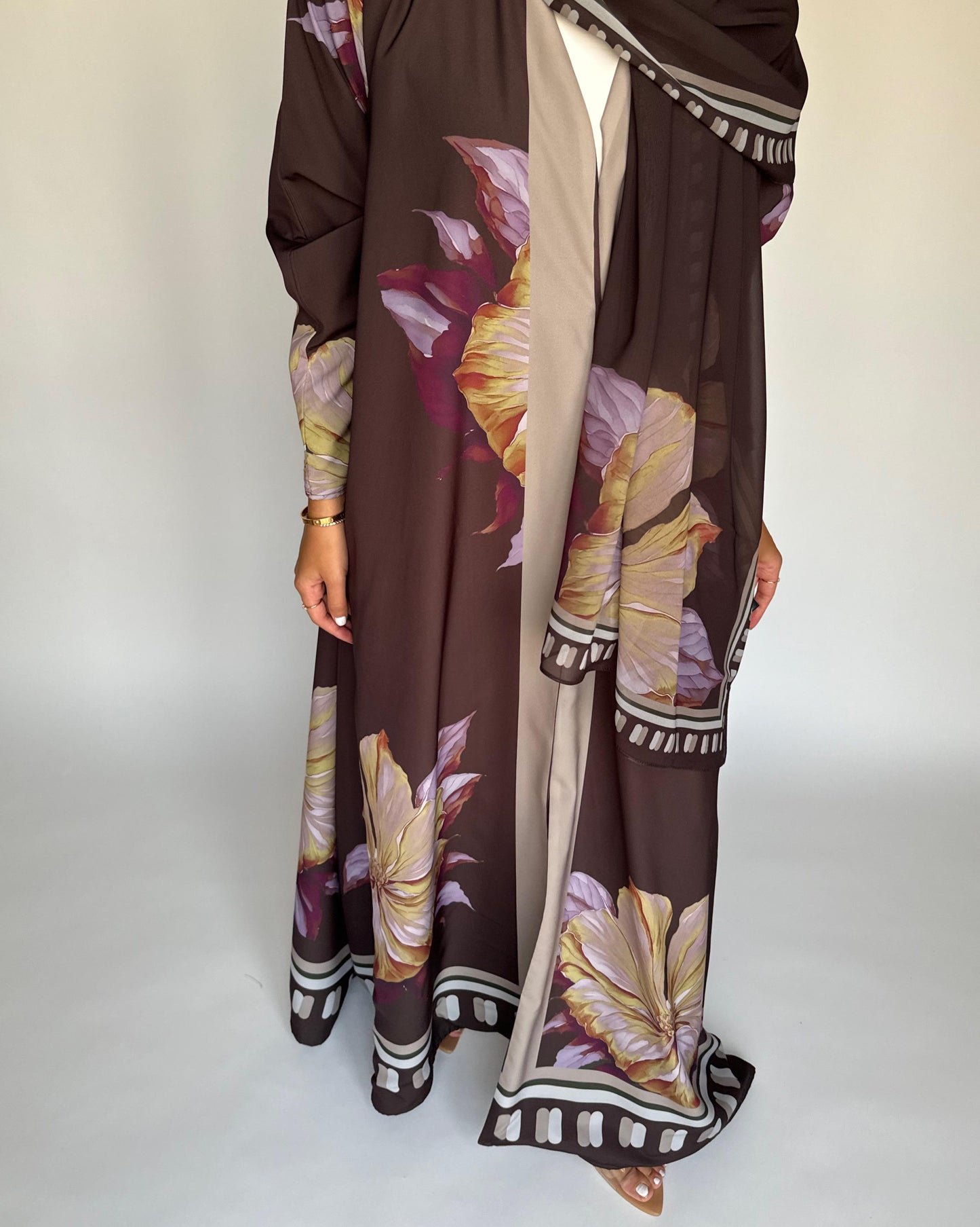 A427 - Brown A-Cut Flower Summery Daily Abaya