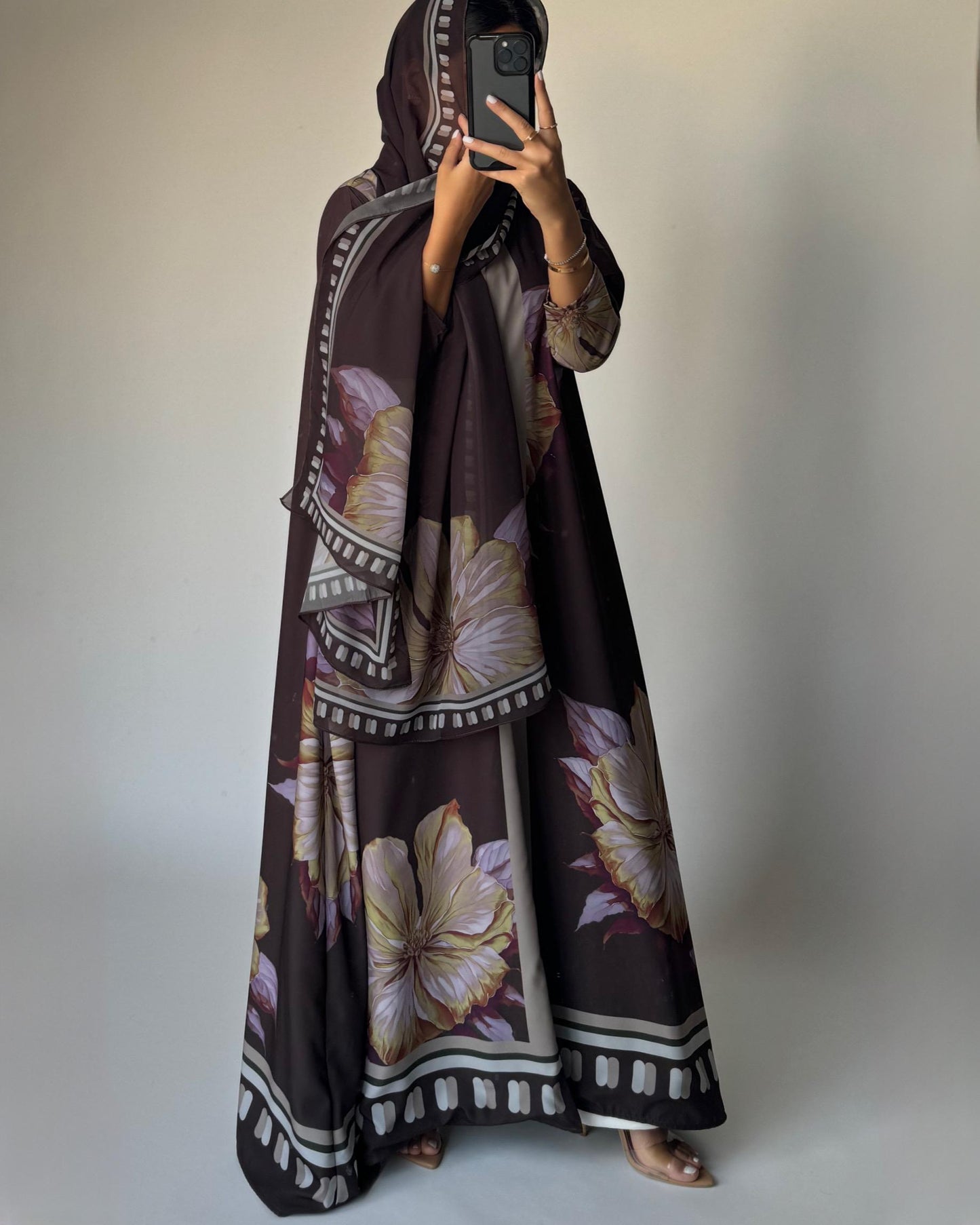 A427 - Brown A-Cut Flower Summery Daily Abaya