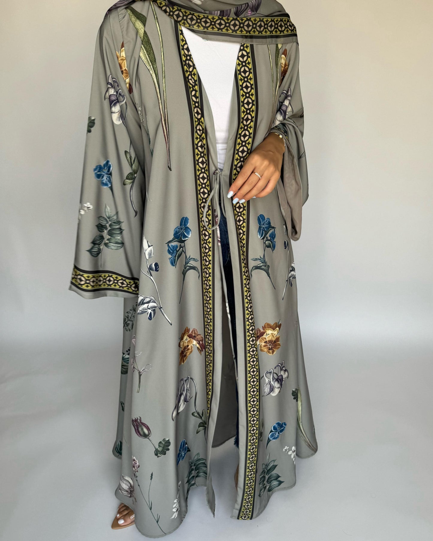 A440 - Grey A-Cut Flower Summery Daily Abaya