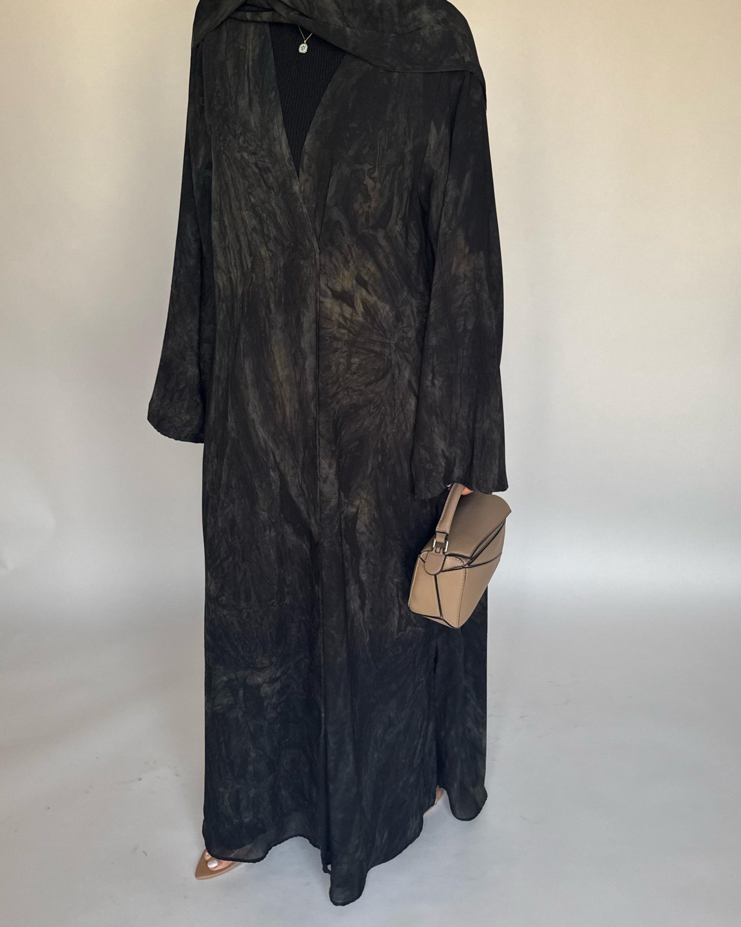 A452 - Black/Brown Pattern Summery A-CUT Abaya