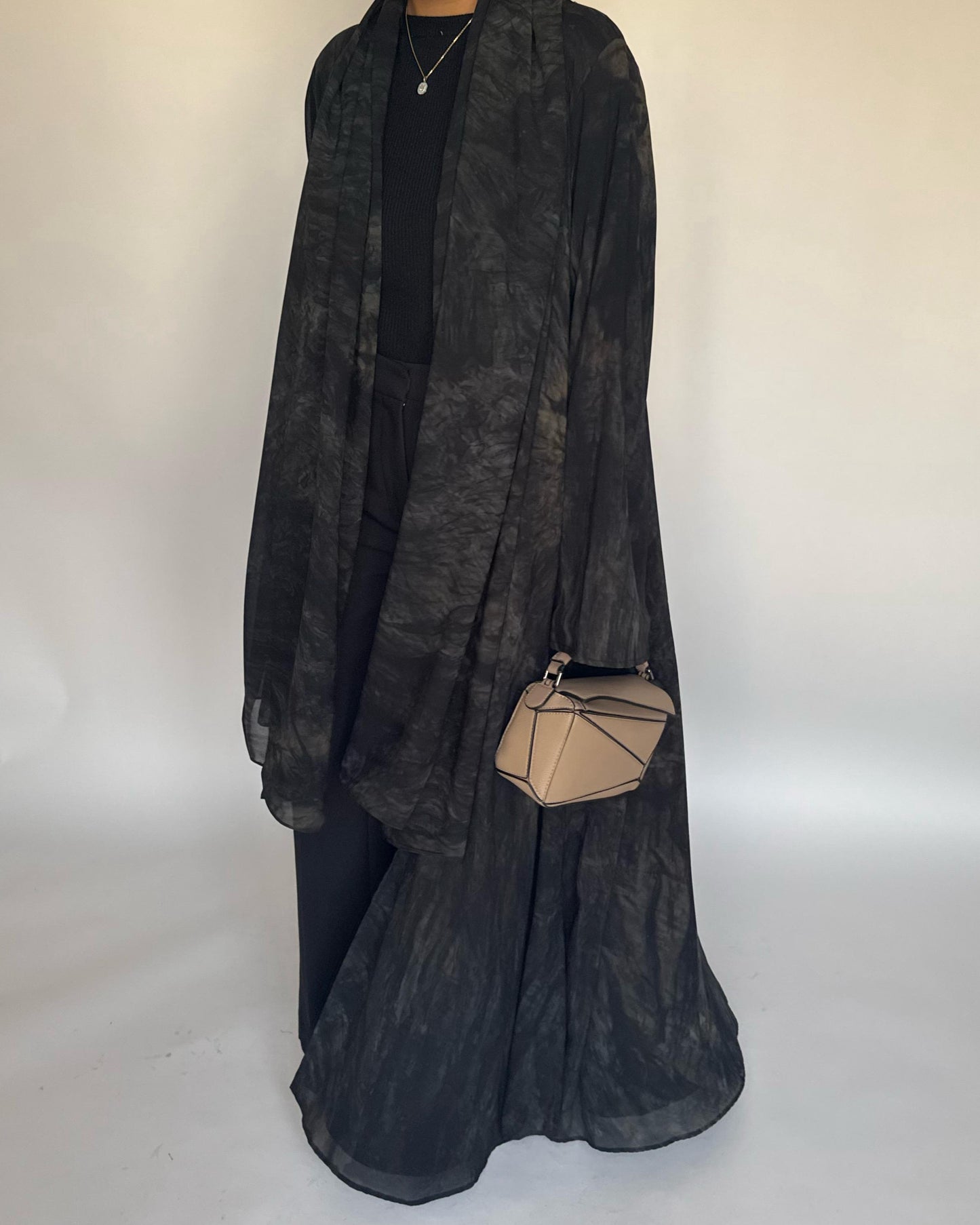A452 - Black/Brown Pattern Summery A-CUT Abaya