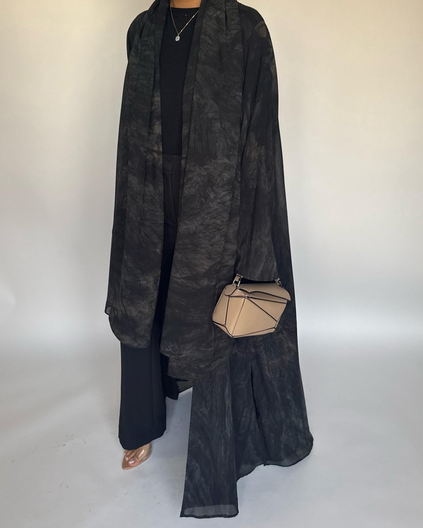 A452 - Black/Brown Pattern Summery A-CUT Abaya