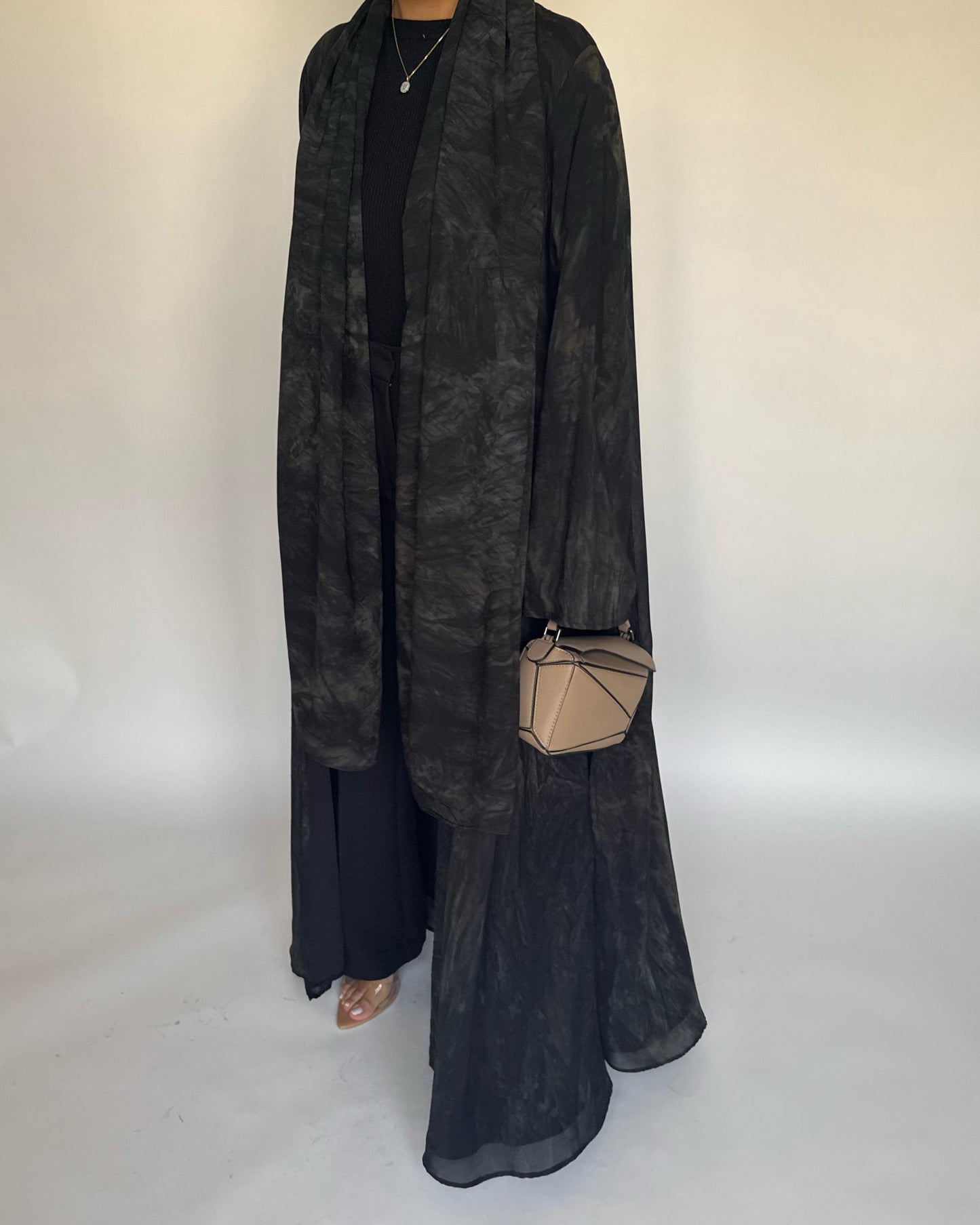 A452 - Black/Brown Pattern Summery A-CUT Abaya