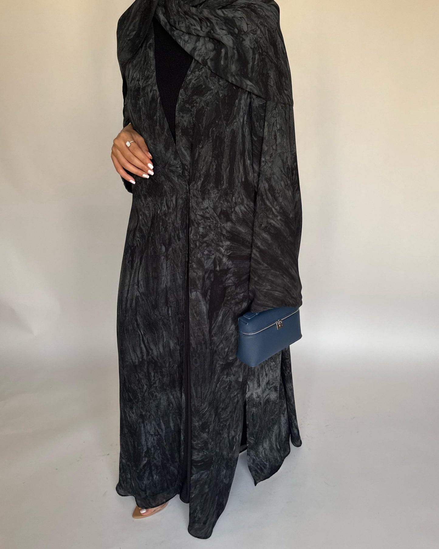 A453 - Black/Gray Pattern Summery A-CUT Abaya
