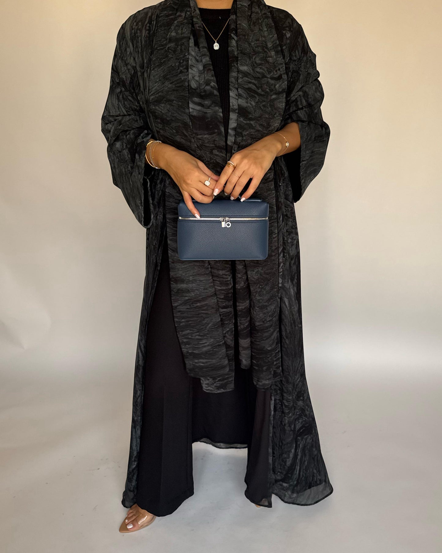 A453 - Black/Gray Pattern Summery A-CUT Abaya