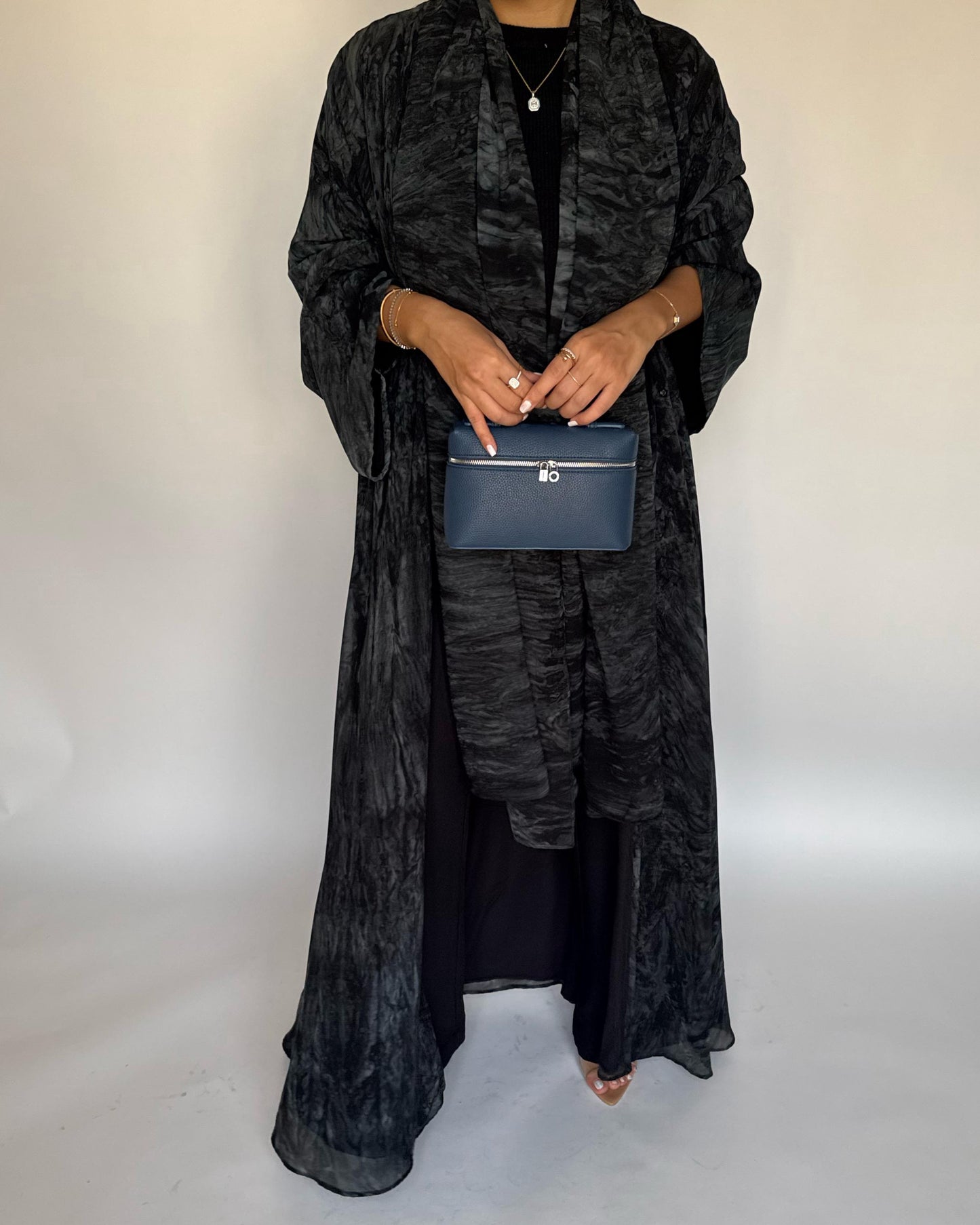 A453 - Black/Gray Pattern Summery A-CUT Abaya