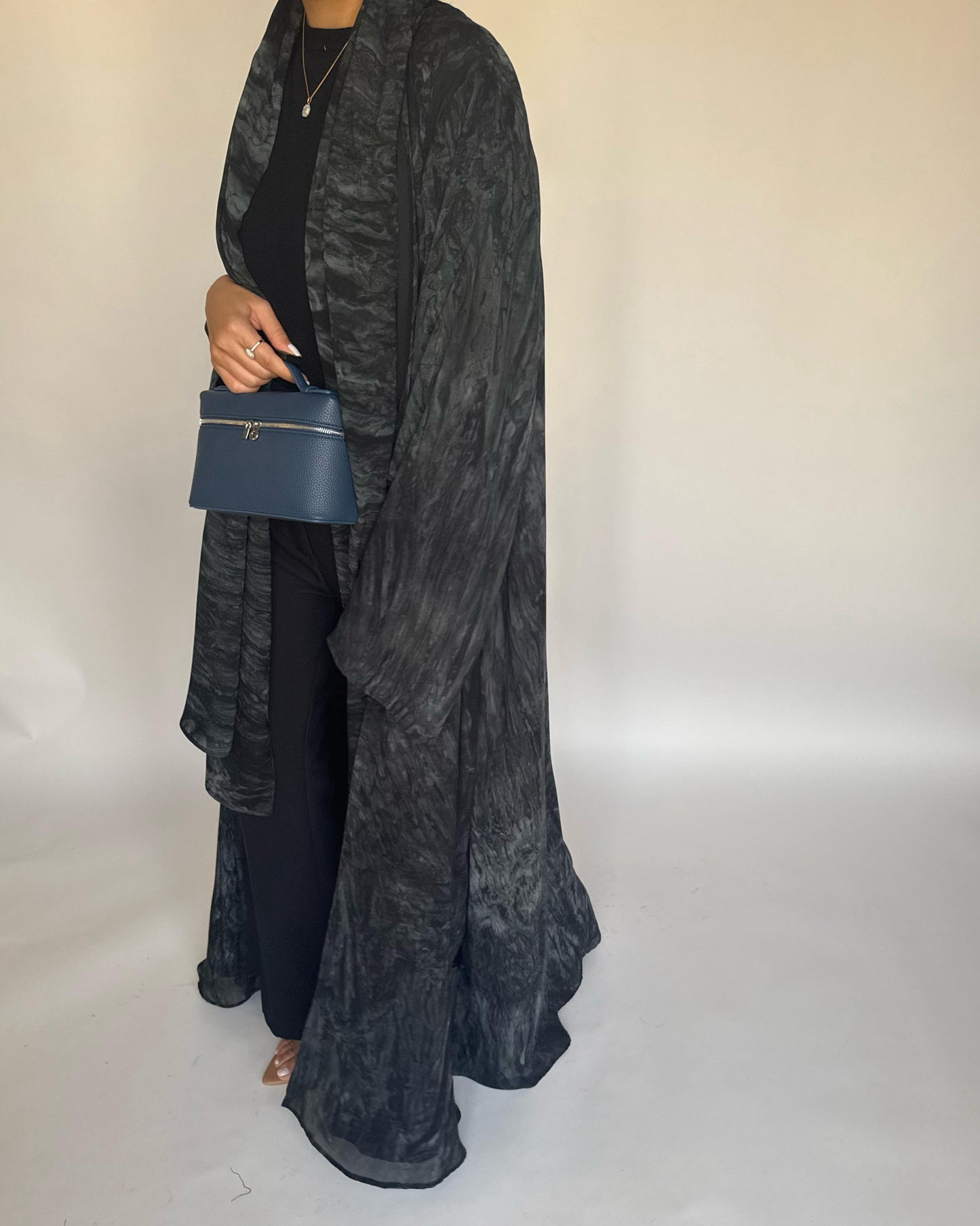 A453 - Black/Gray Pattern Summery A-CUT Abaya