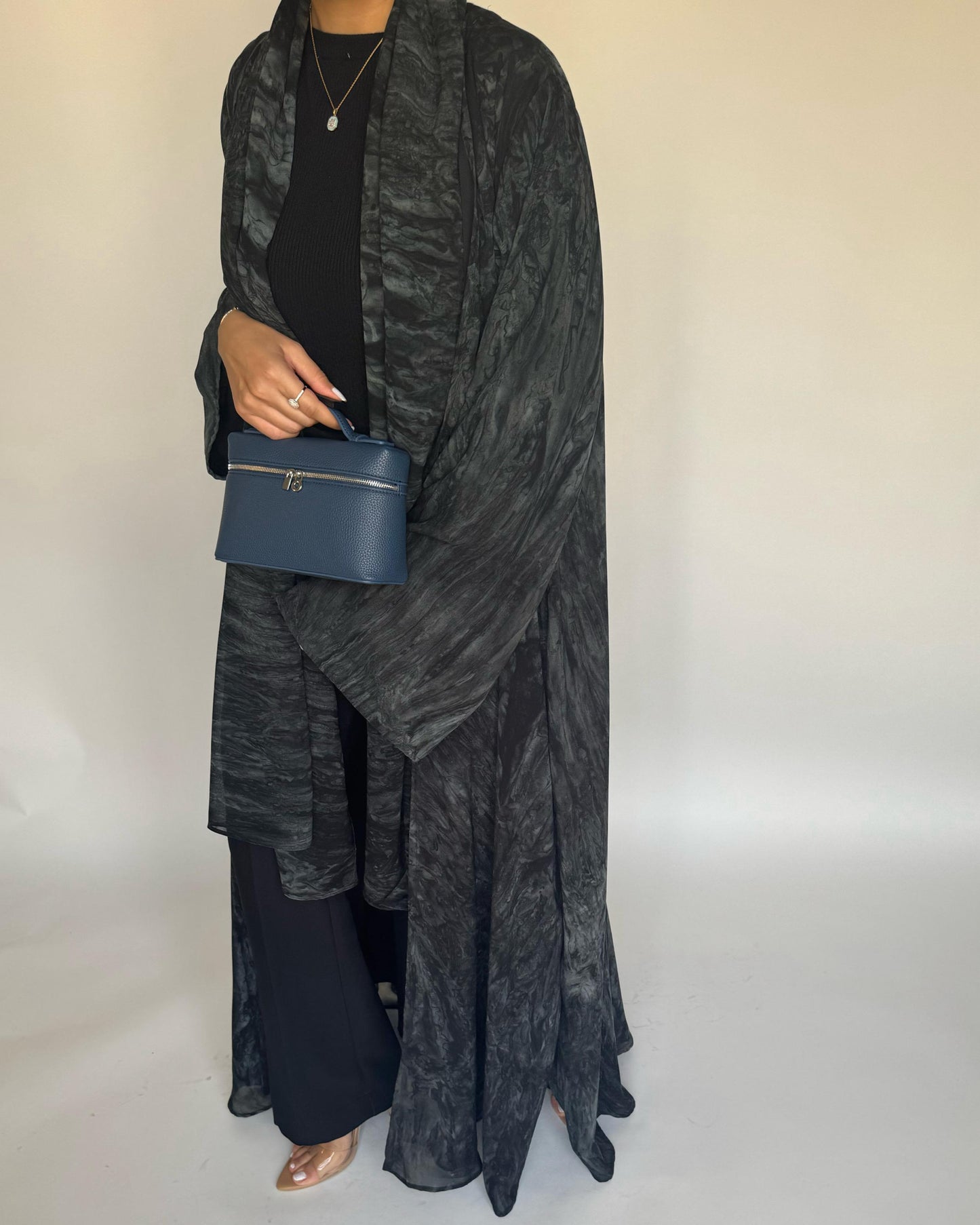 A453 - Black/Gray Pattern Summery A-CUT Abaya