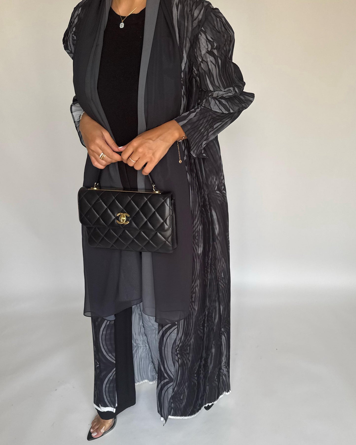 A460 - Pleated Summary Abaya with Ombre Head Scarf