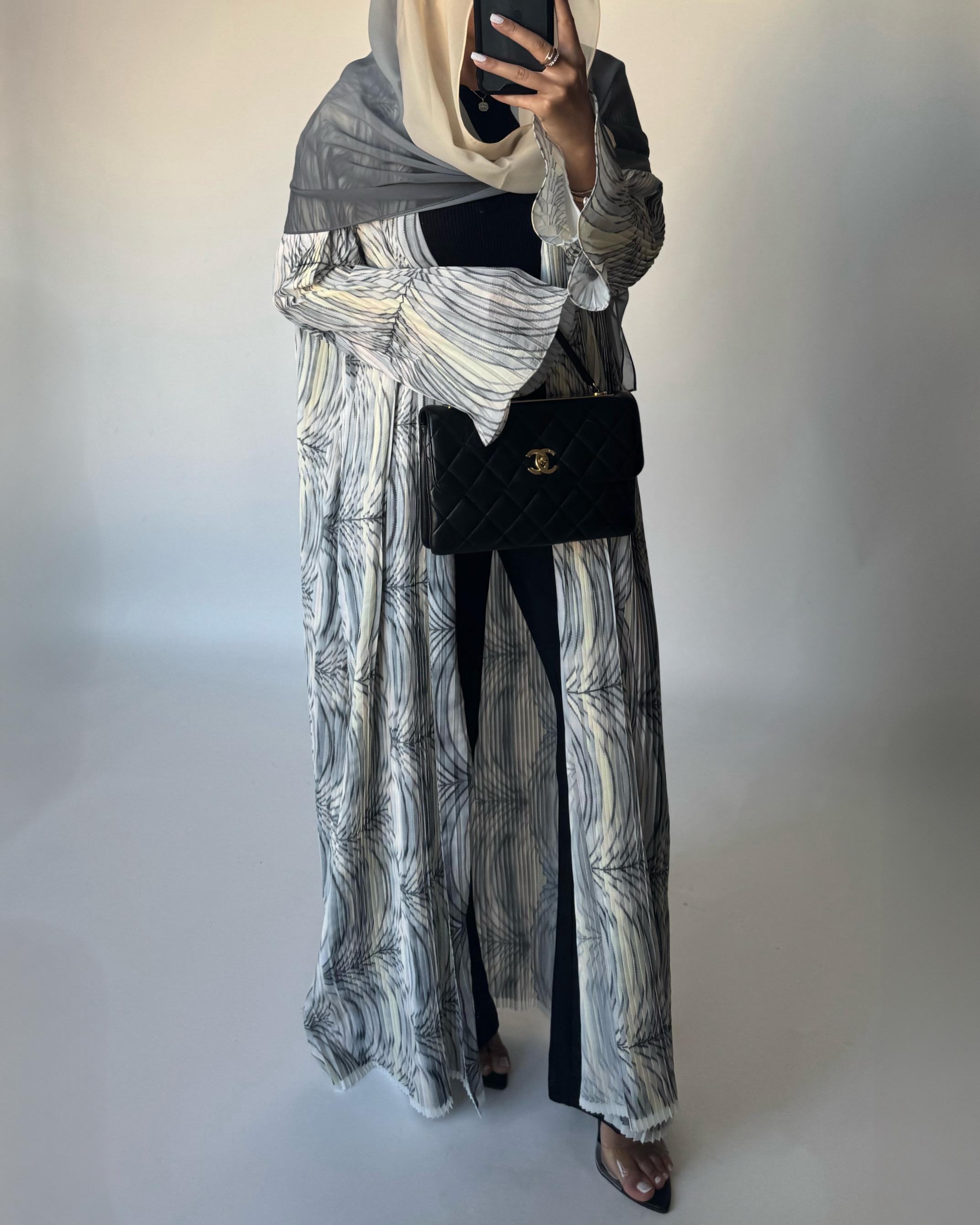 A457 - Pleated Summary Abaya with Ombre Head Scarf