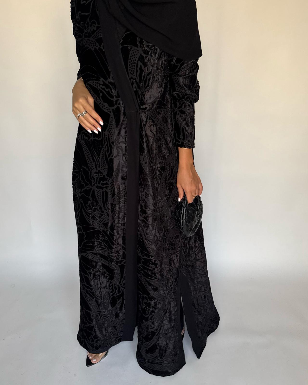 A483 - Black Pattern Velvet Abaya