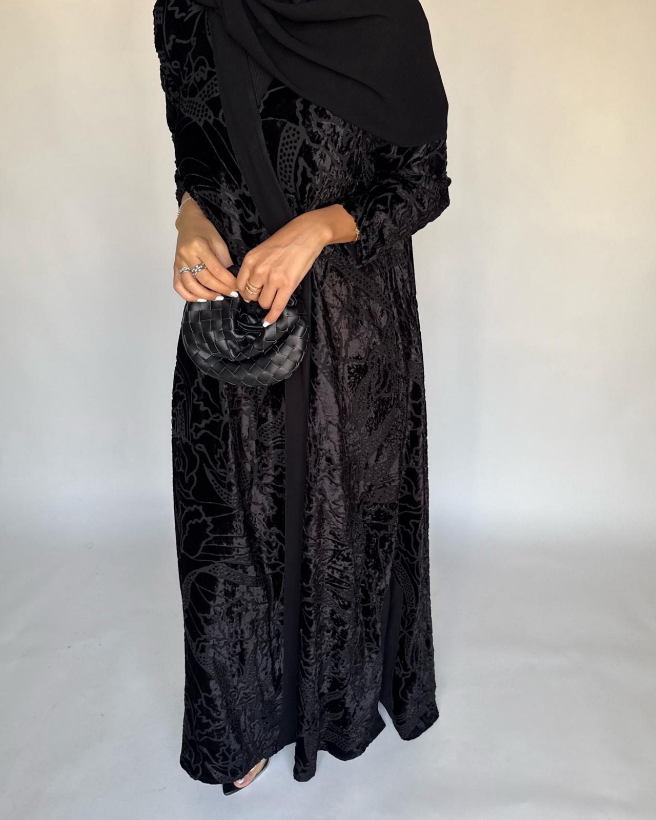 A483 - Black Pattern Velvet Abaya