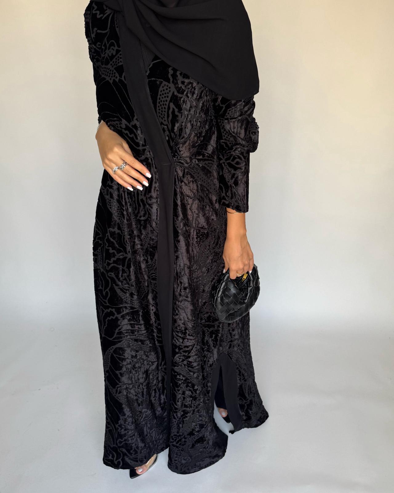 A483 - Black Pattern Velvet Abaya
