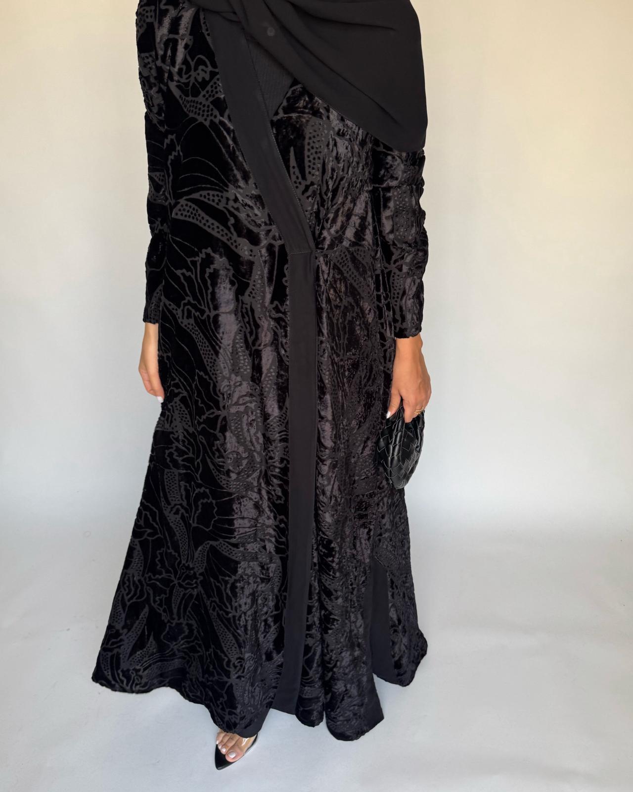 A483 - Black Pattern Velvet Abaya
