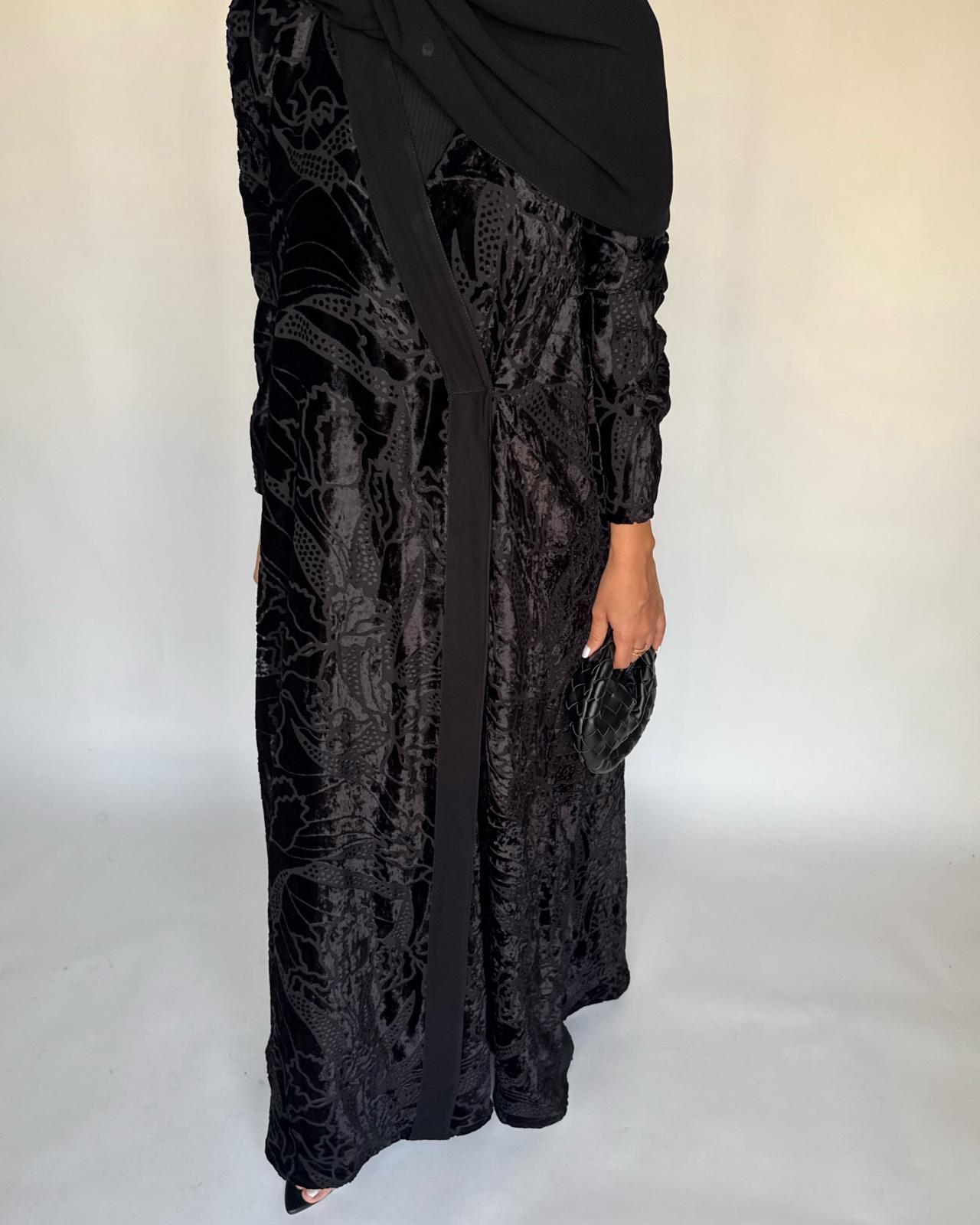 A483 - Black Pattern Velvet Abaya