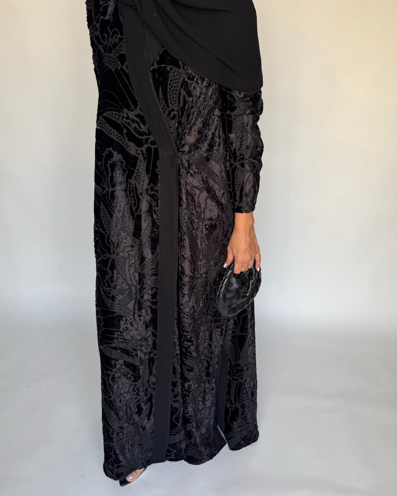 A483 - Black Pattern Velvet Abaya