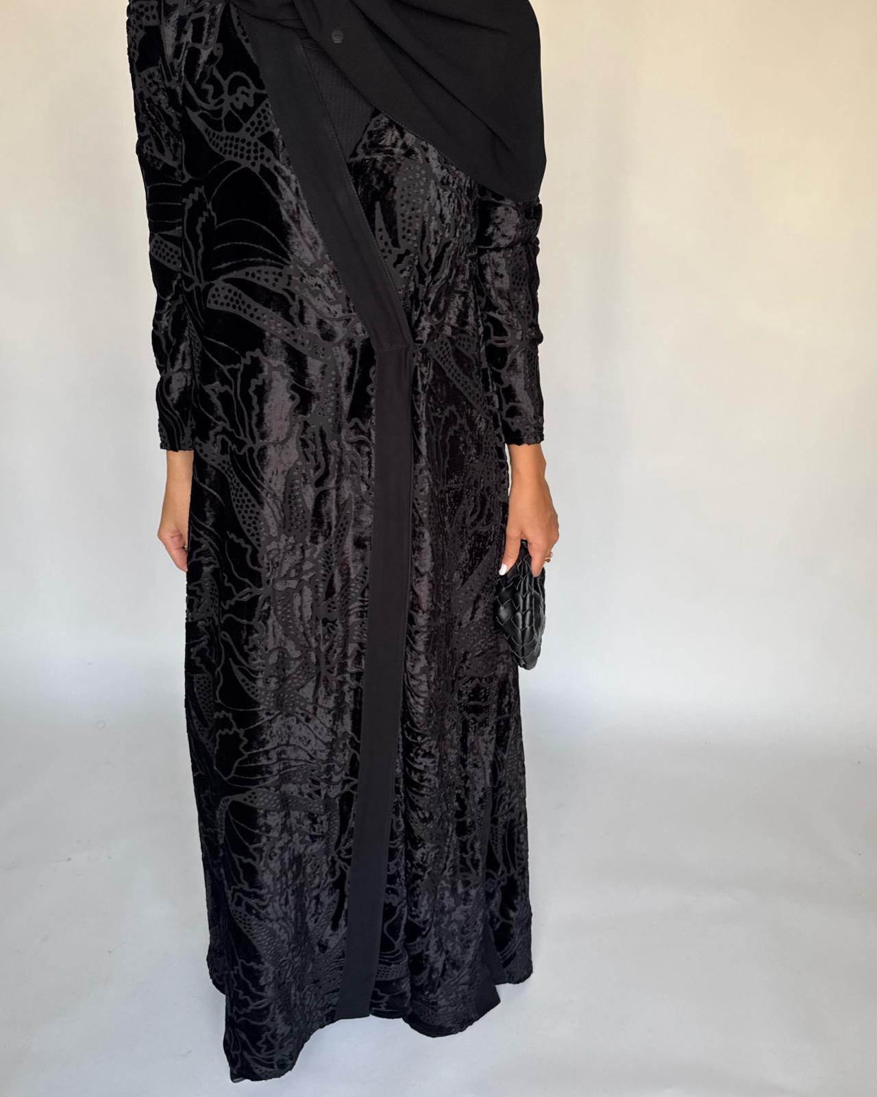 A483 - Black Pattern Velvet Abaya