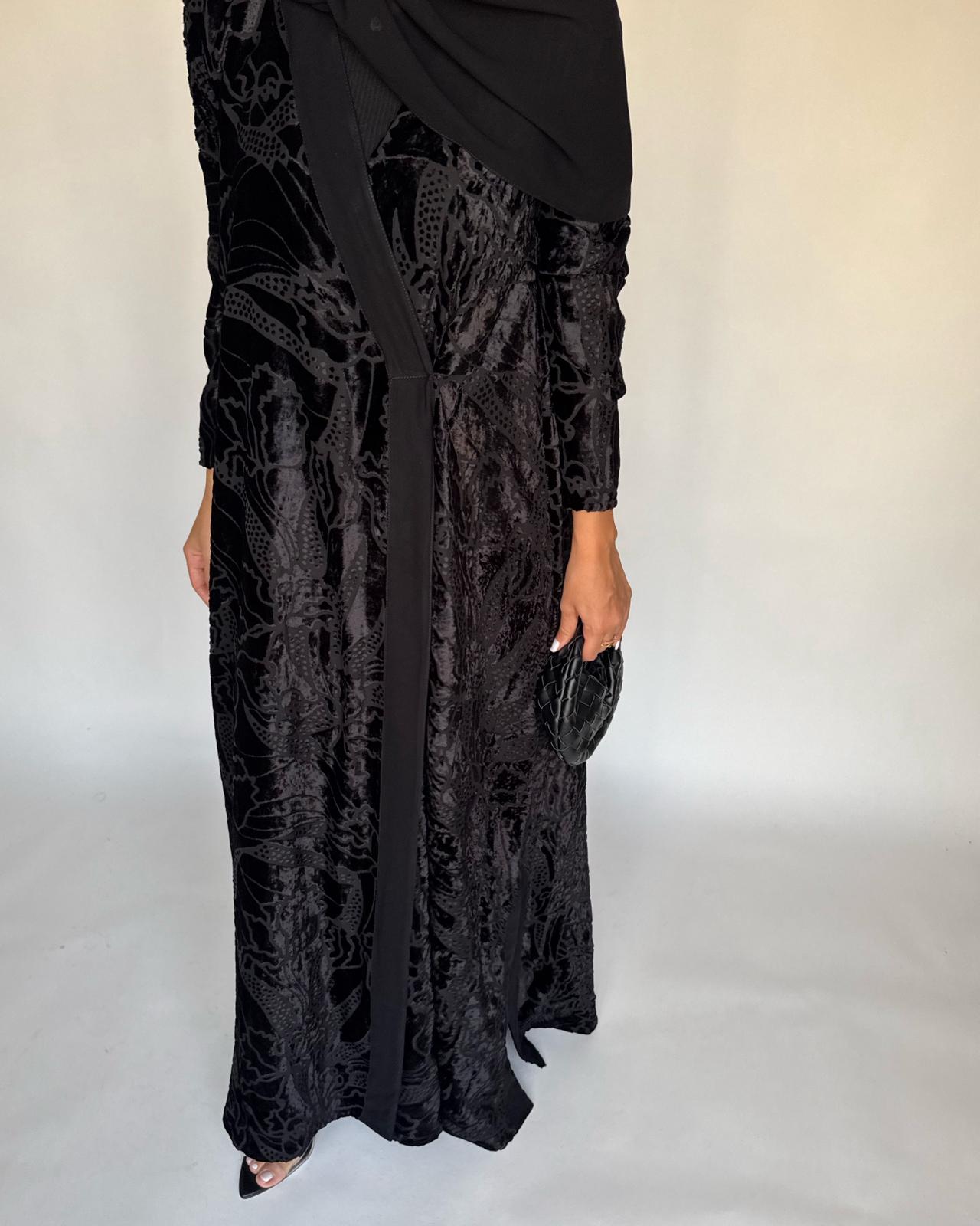 A483 - Black Pattern Velvet Abaya